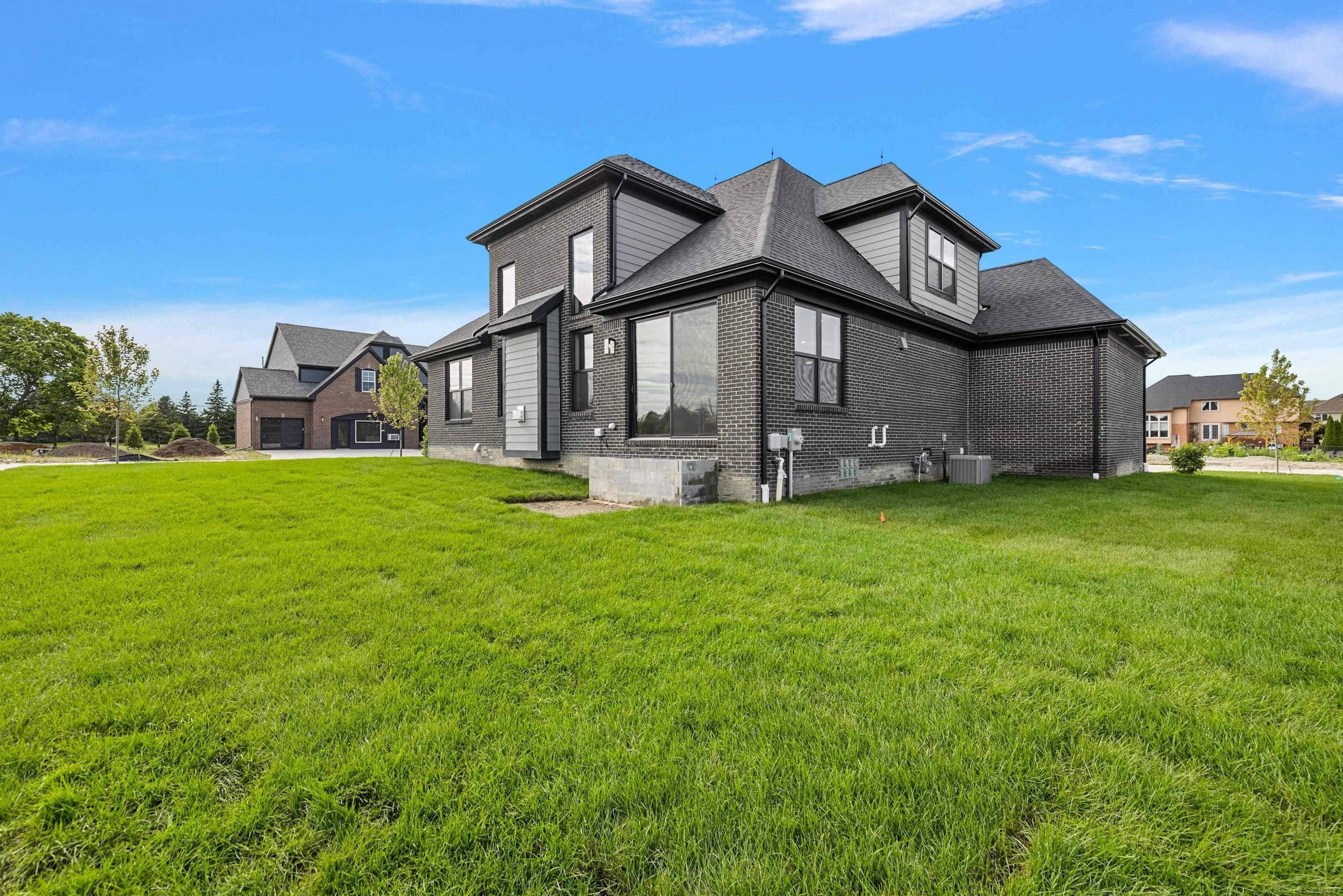 42512 Saddle Lane, Sterling Heights, MI 48314 — Photo 47