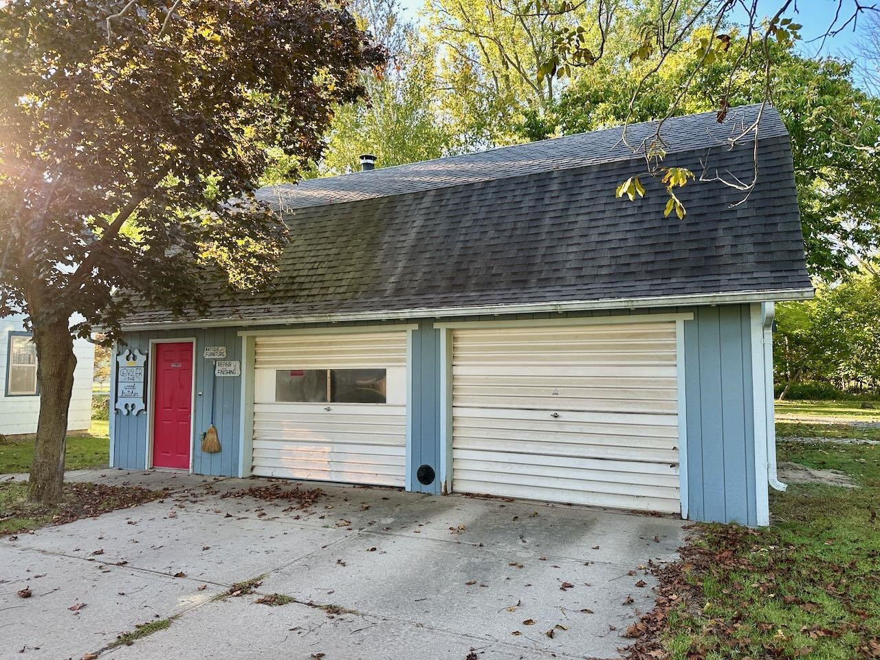1017 N Line Street, Chesaning, MI 48616 — Photo 4