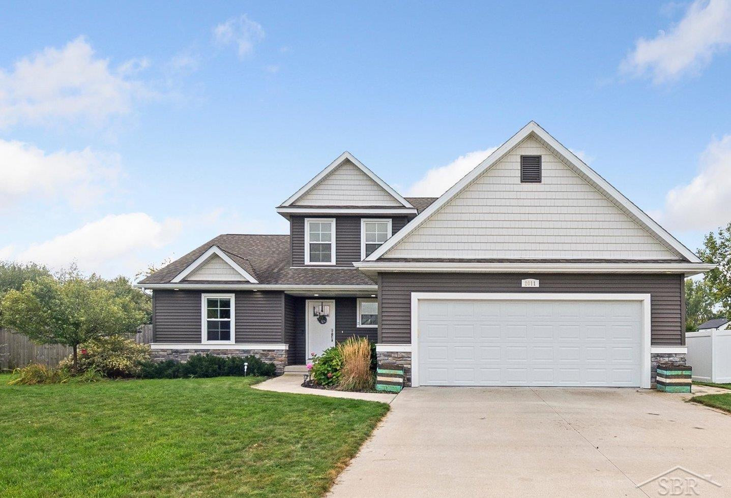 2011 Prairie Point Drive, Auburn, MI 48611 — Photo 2