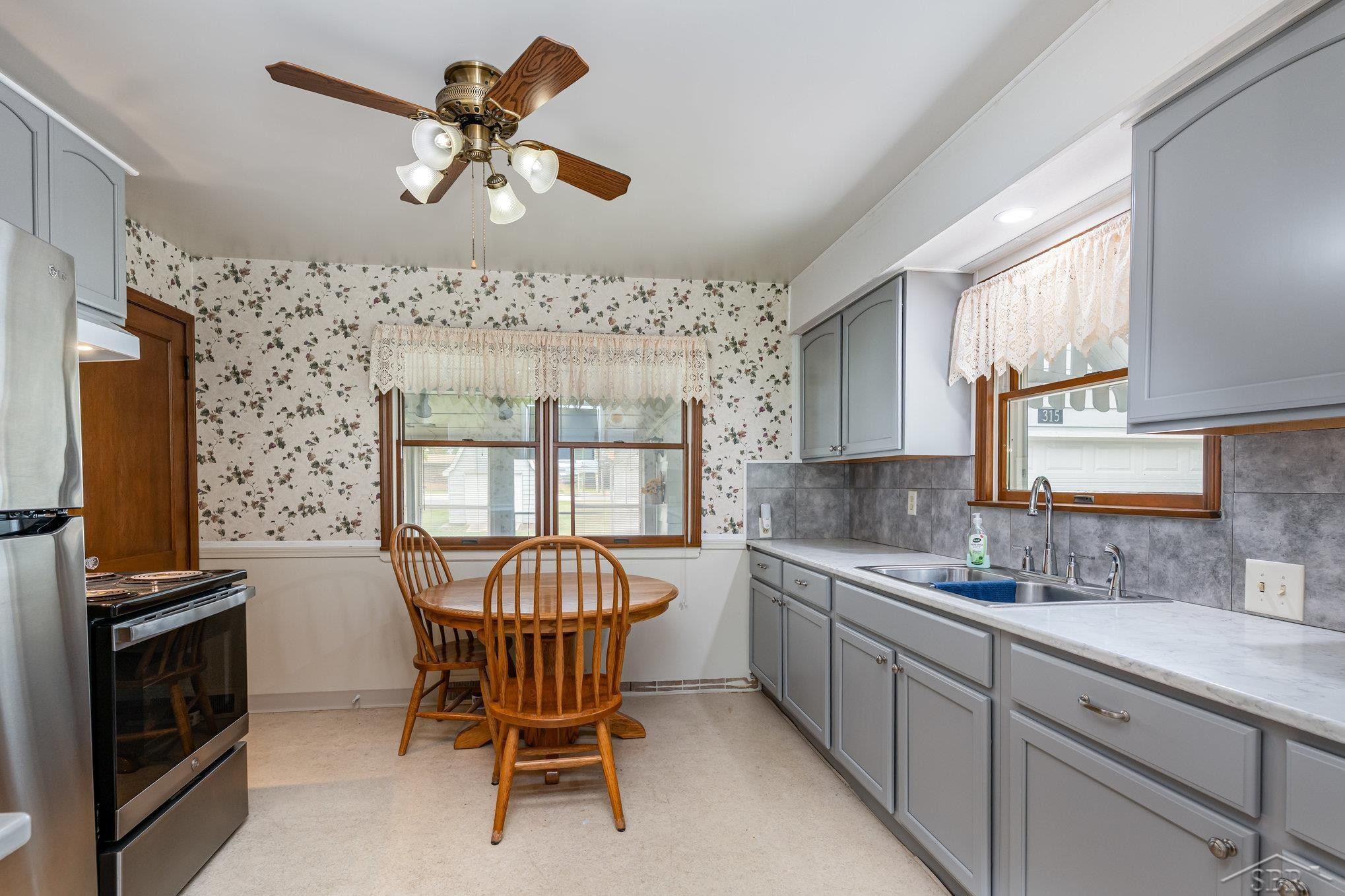 315 S Second Street, Freeland, MI 48623 — Photo 5