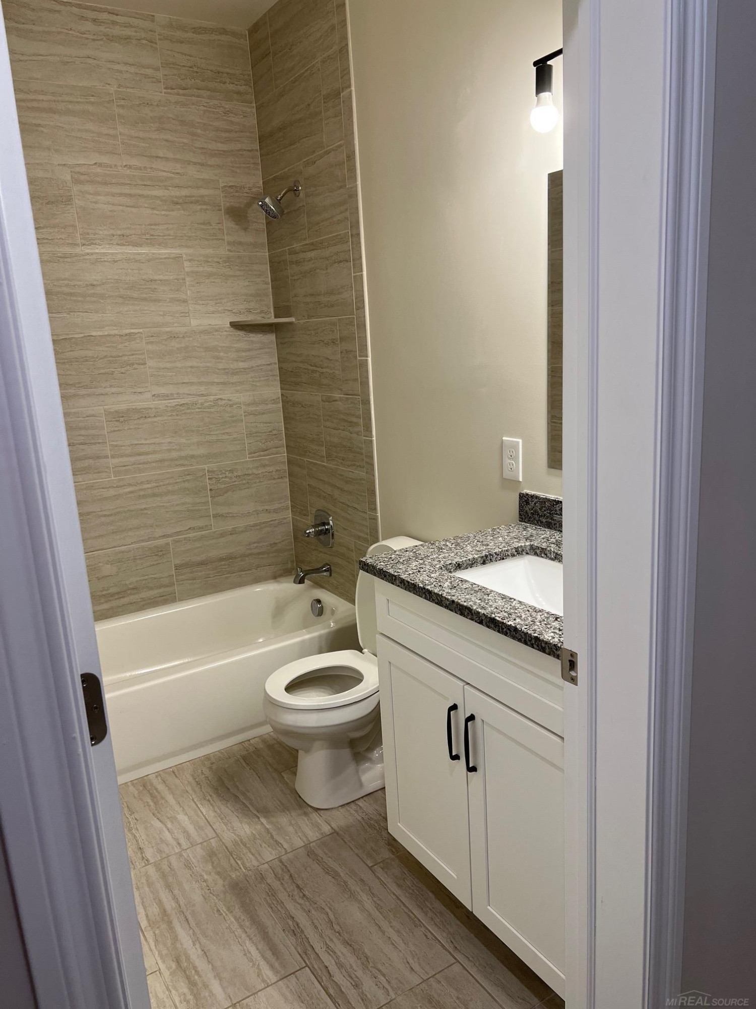 308 E Washington Street, MI 48065 — Photo 12