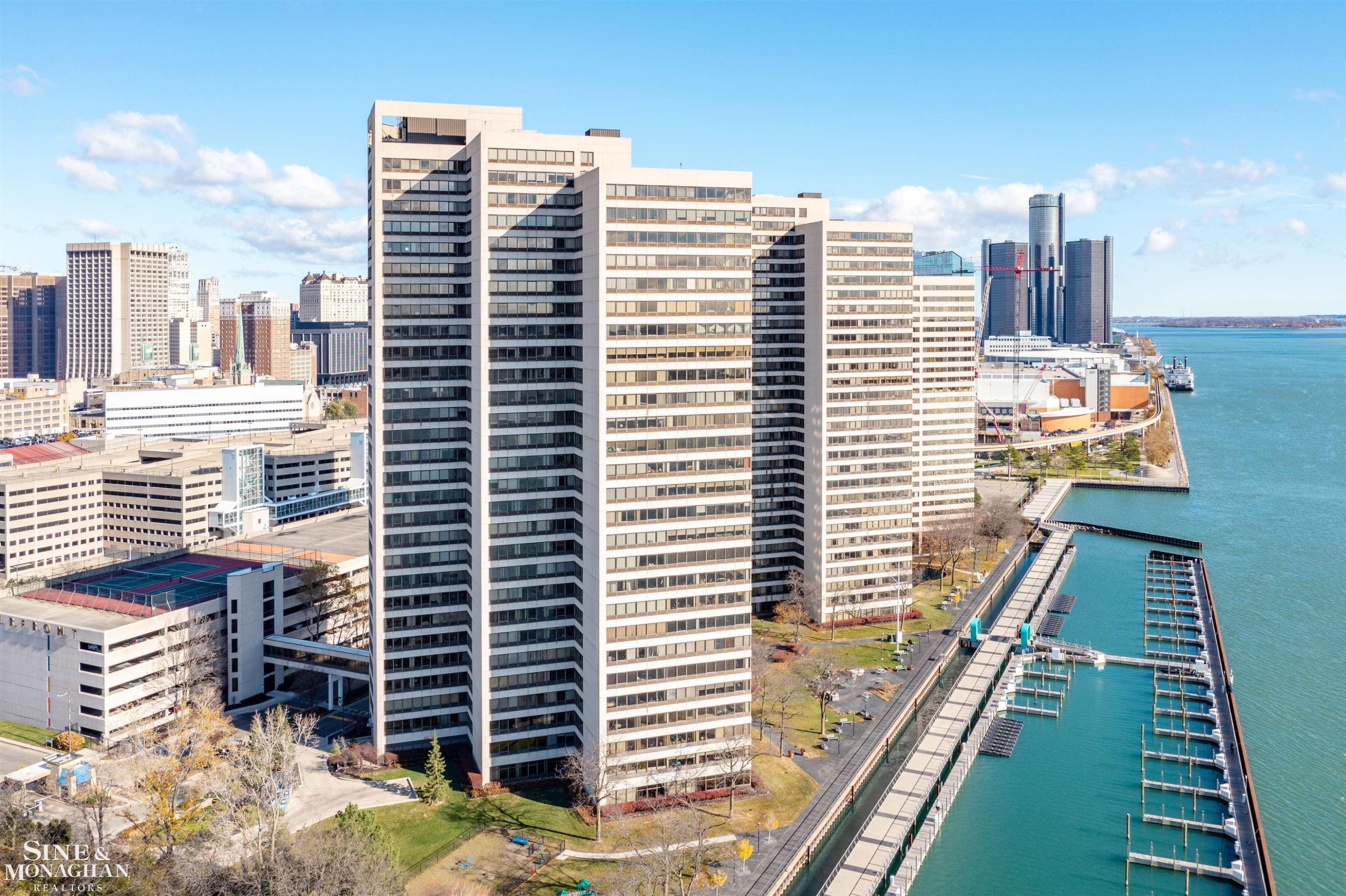 1001 W Jefferson Avenue, 10B, Detroit, MI 48226 — front exterior