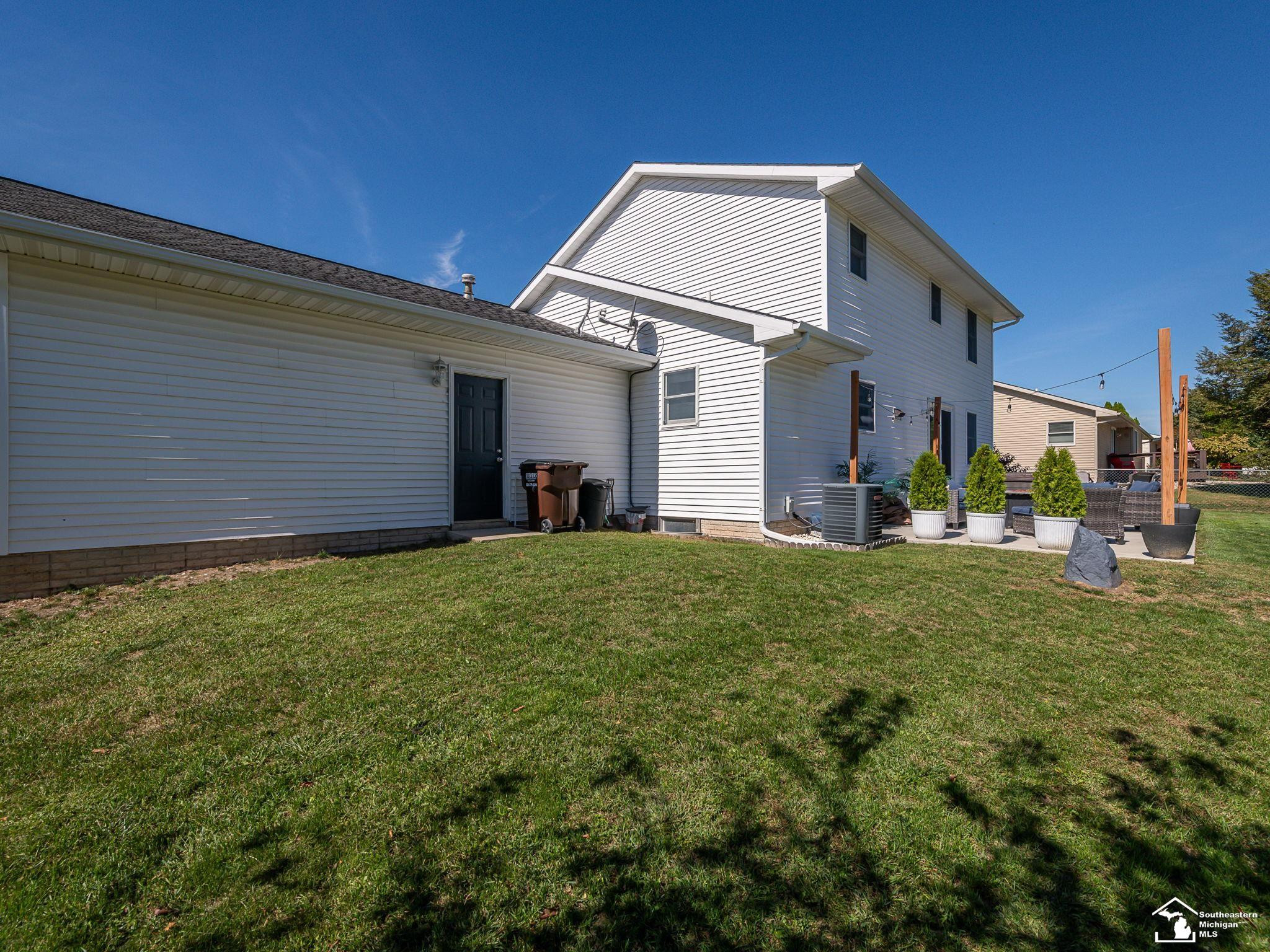 2819 Spielman Heights, Adrian, MI 49221 — Photo 35