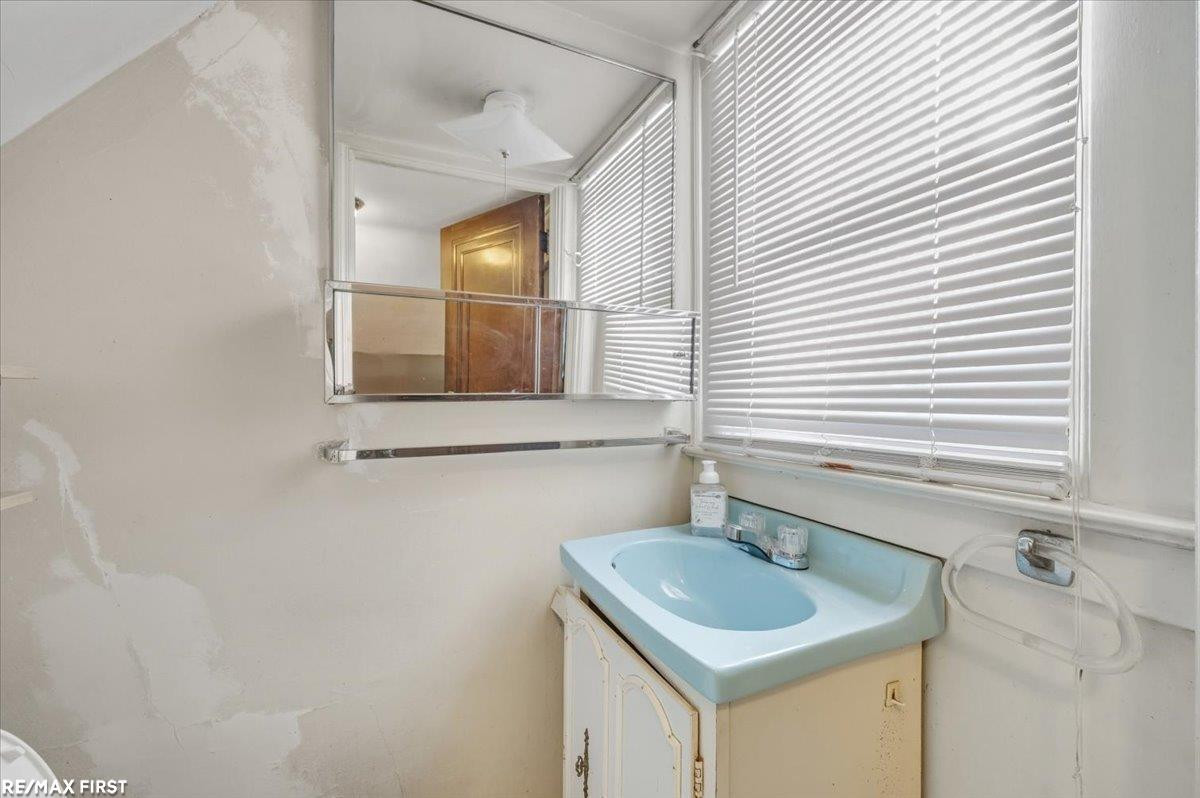 5016 Seneca Street, Detroit, MI 48213 — Photo 16