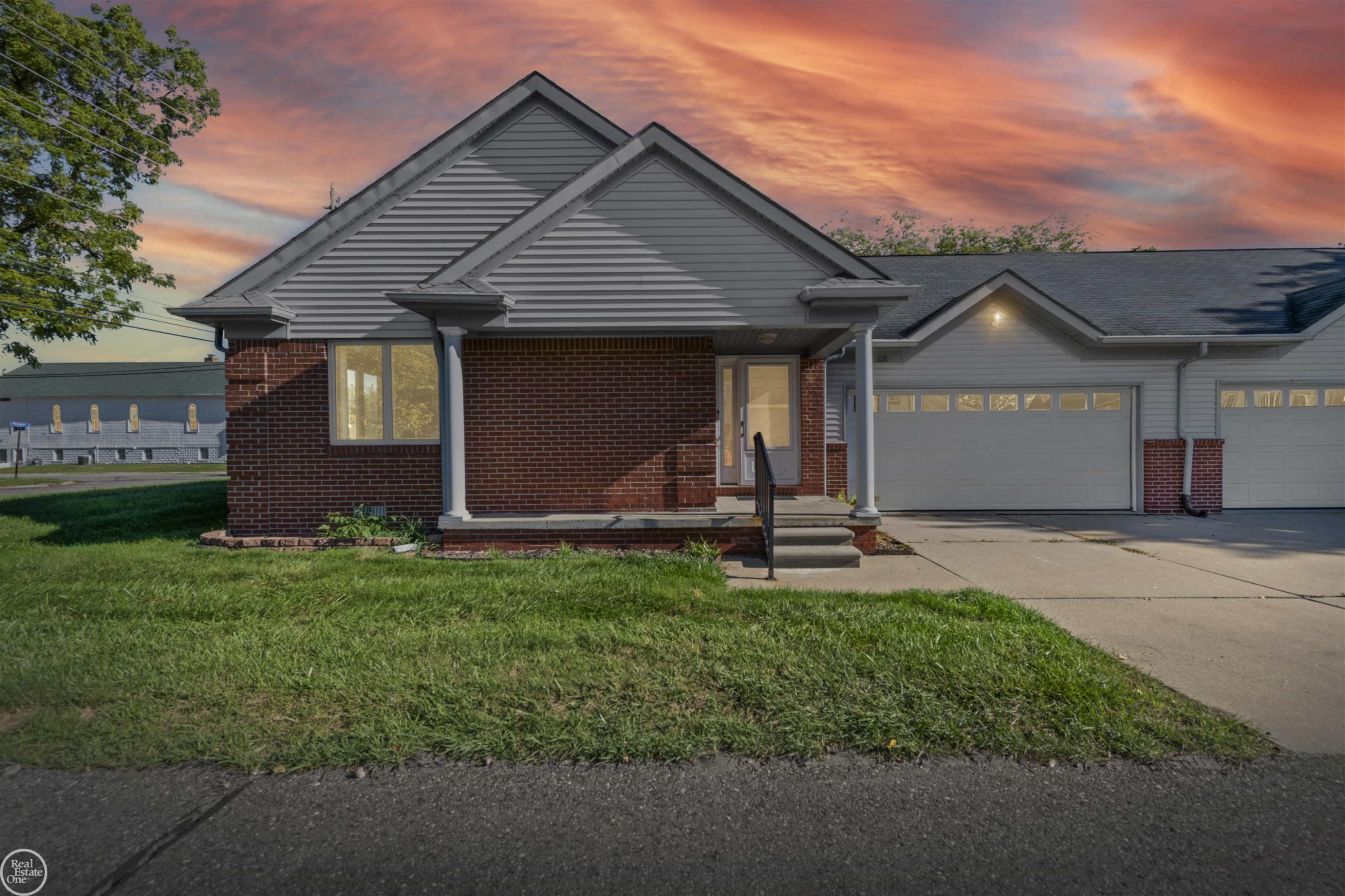 328 Heritage Way, Algonac, MI 48001 — front exterior