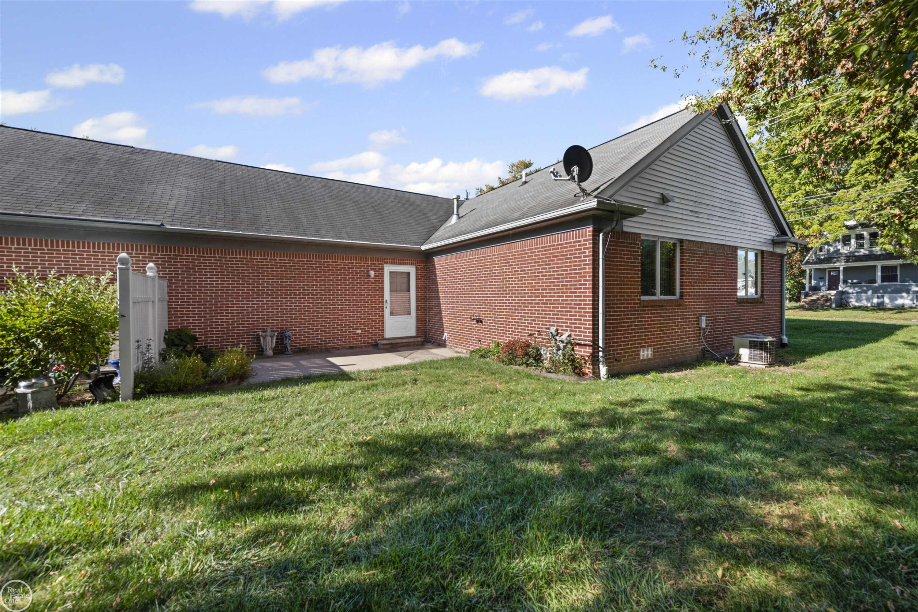 328 Heritage Way, Algonac, MI 48001 — Photo 22