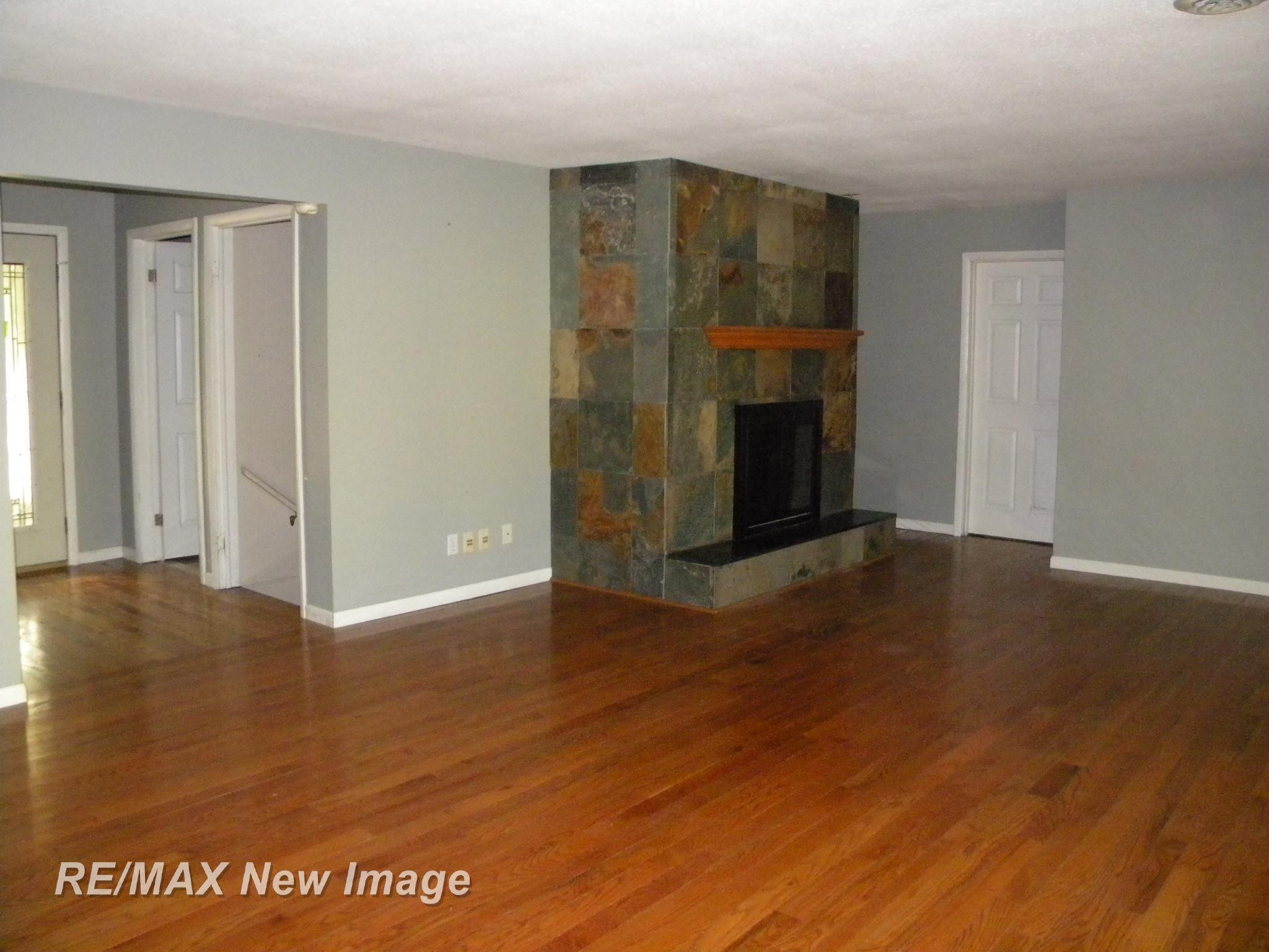 667 E Whitethorn Drive, Midland, MI 48640 — Photo 7