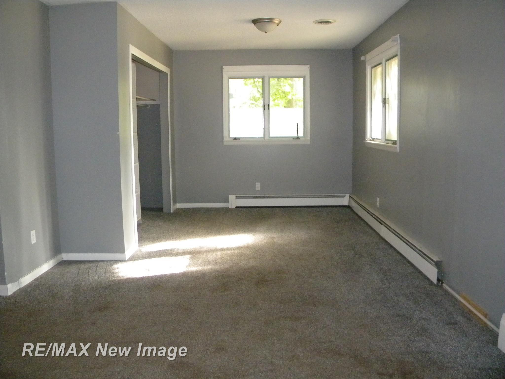 667 E Whitethorn Drive, Midland, MI 48640 — Photo 12