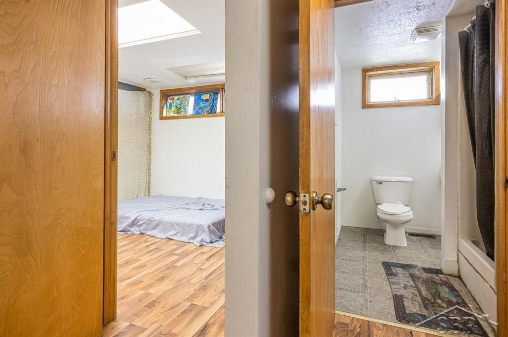 703 Maple Street, Clare, MI 48617 — Photo 13