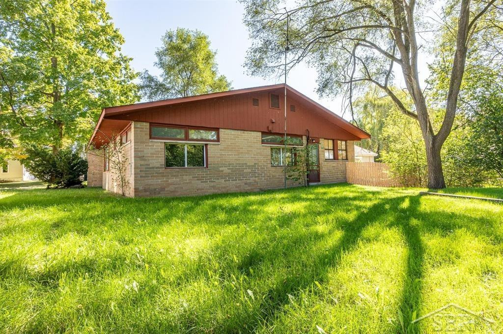 703 Maple Street, Clare, MI 48617 — Photo 21