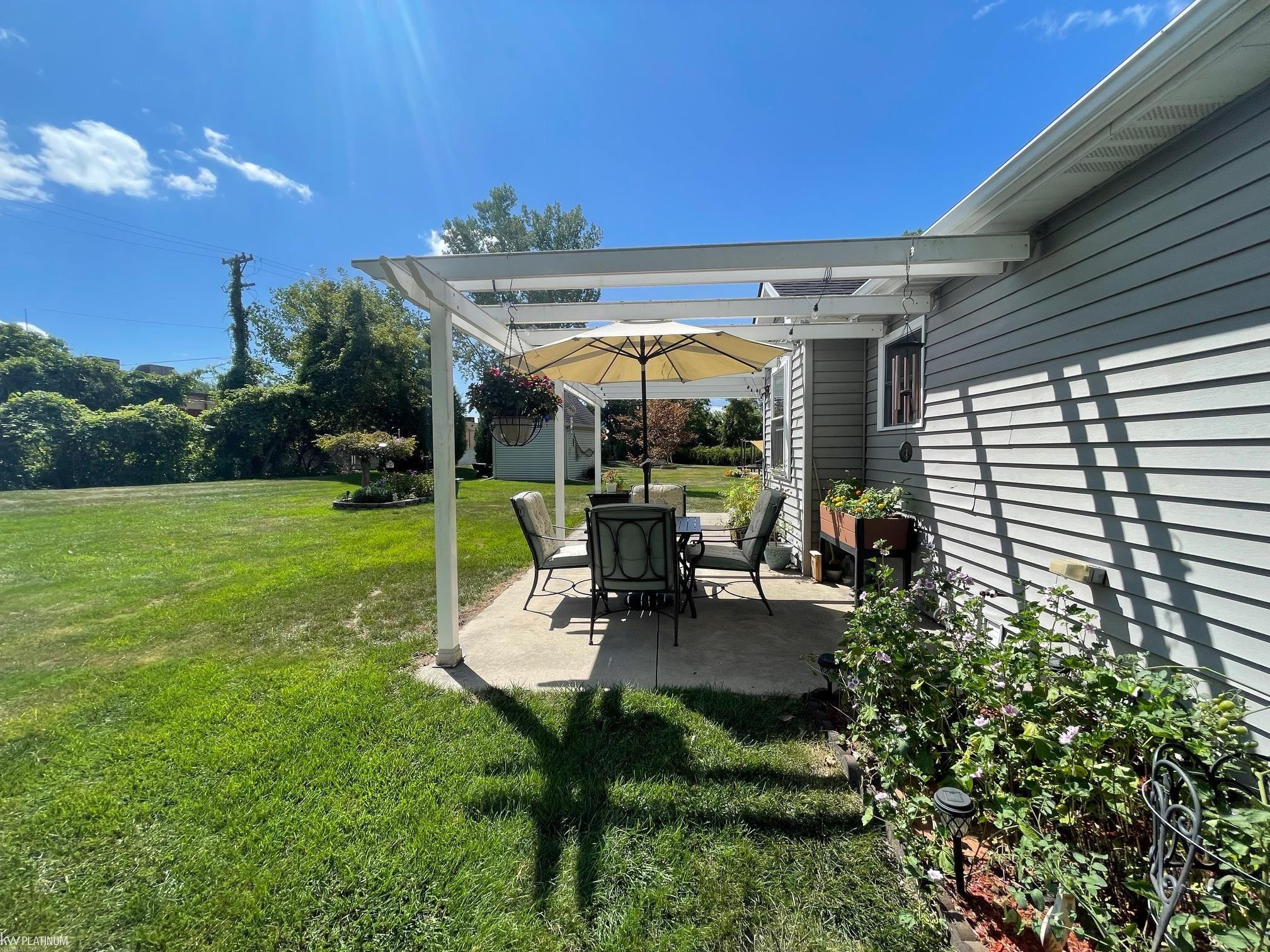 685 Townsend Court, Algonac, MI 48001 — Photo 10