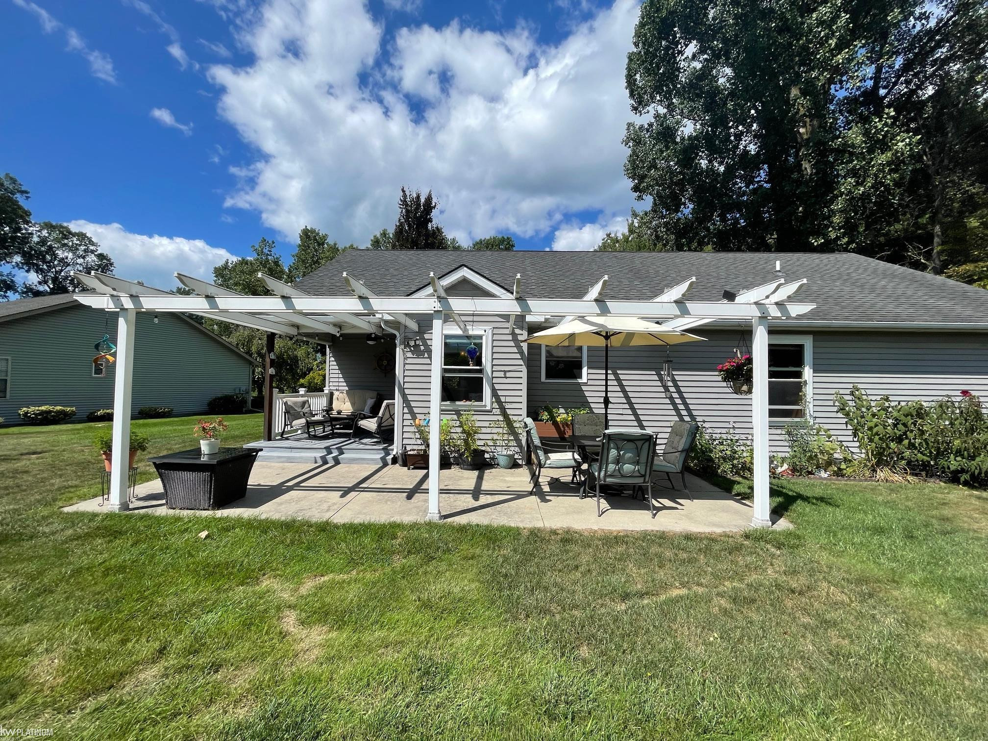 685 Townsend Court, Algonac, MI 48001 — Photo 11