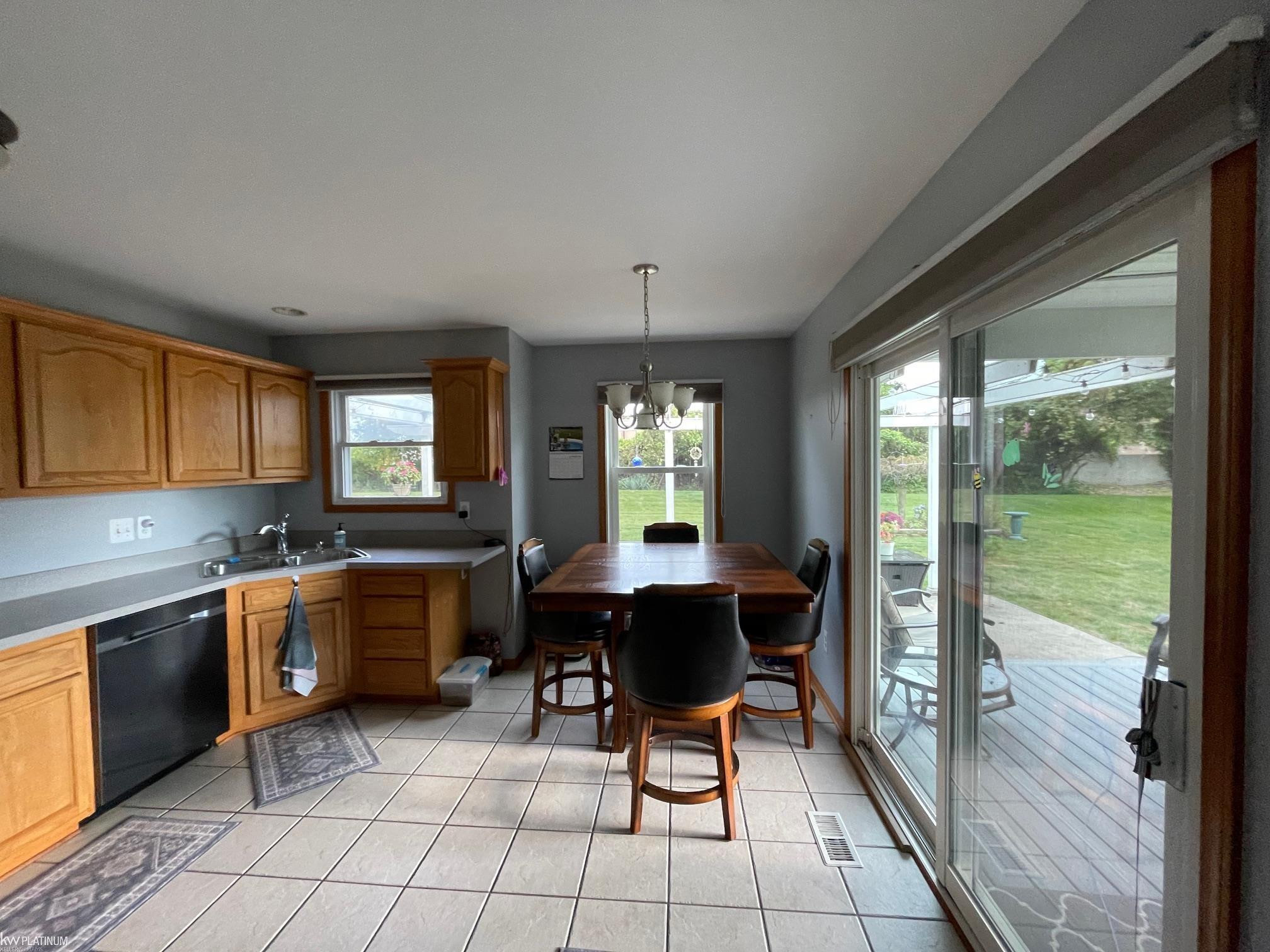 685 Townsend Court, Algonac, MI 48001 — Photo 19