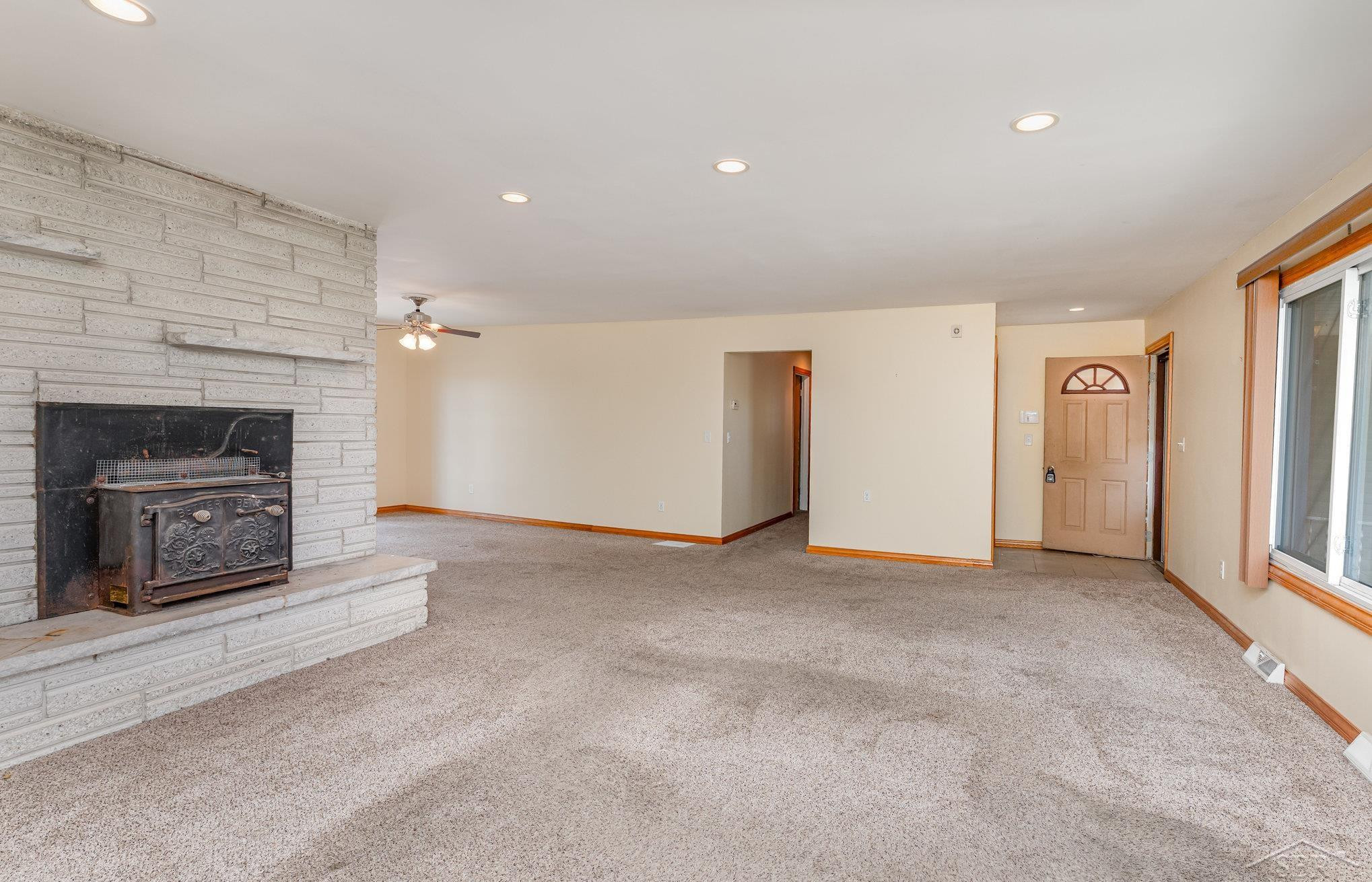 2671 N 8 Mile Road, Pinconning, MI 48650 — Photo 2