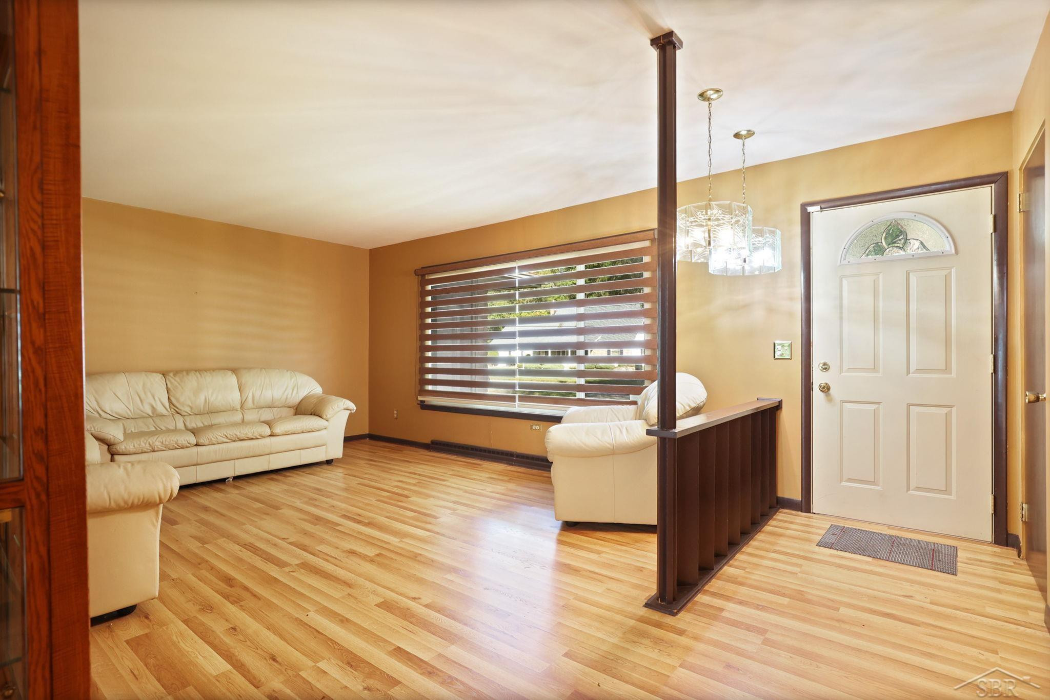 3565 E Diamondale Drive, Saginaw, MI 48601 — Photo 3
