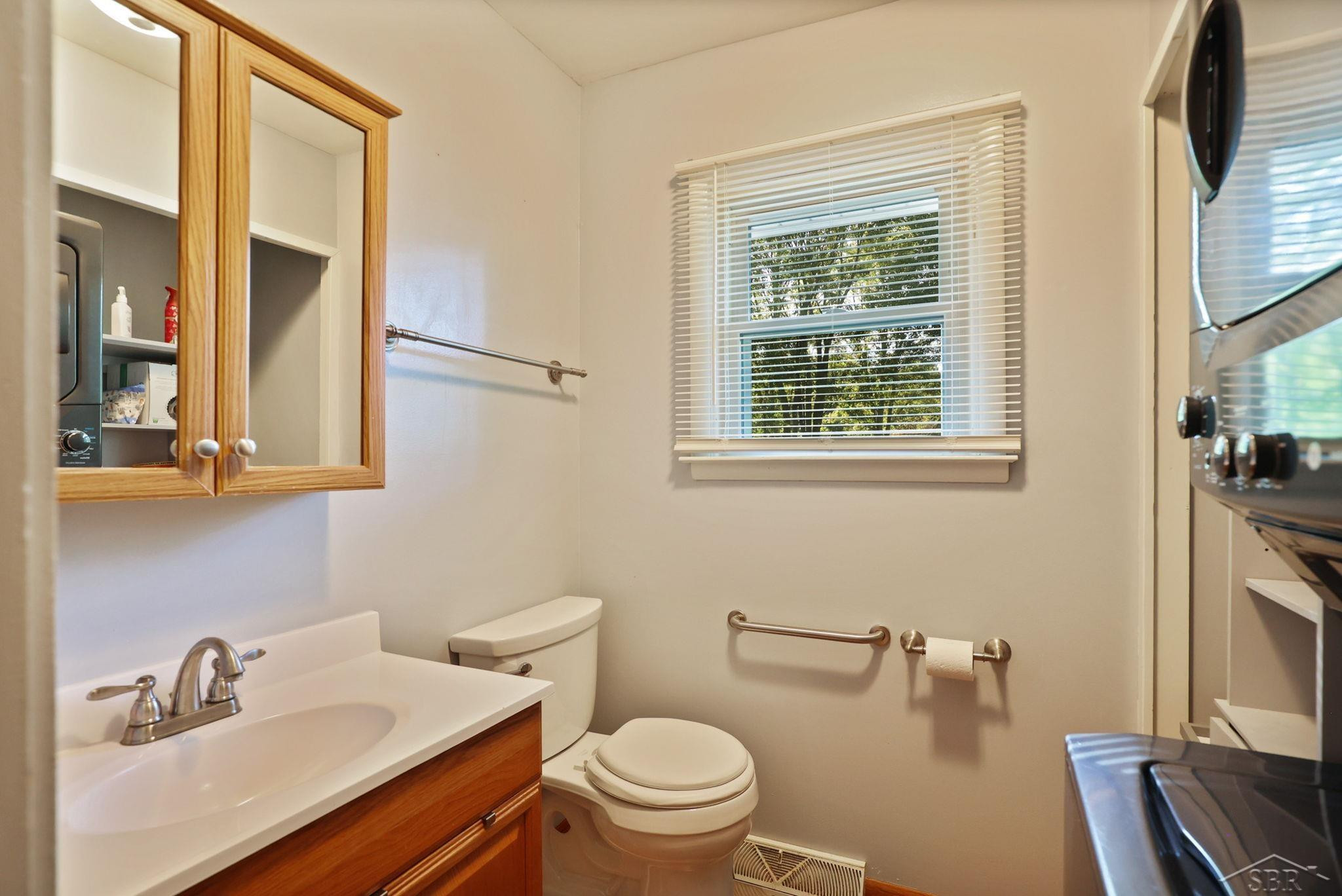 3565 E Diamondale Drive, Saginaw, MI 48601 — Photo 14