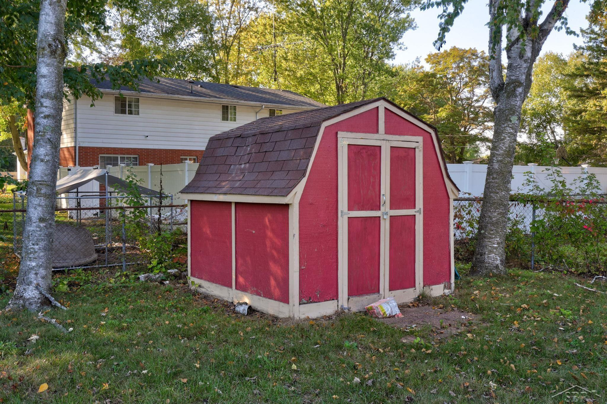 3565 E Diamondale Drive, Saginaw, MI 48601 — Photo 26