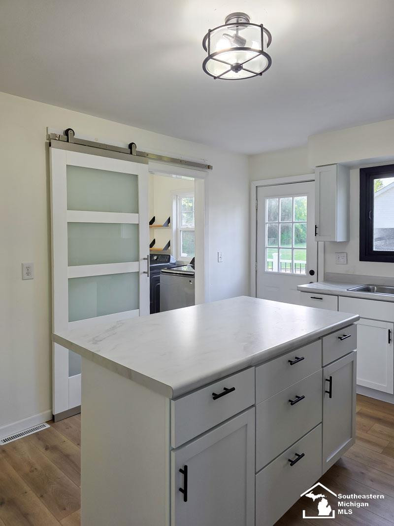 13171 S Dixie Highway, La Salle, MI — Photo 12