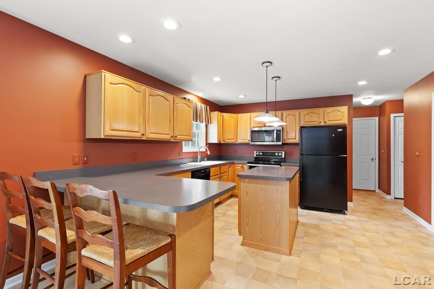 2306 WOODLAWN Lane, Adrian, MI 49221 — Photo 10