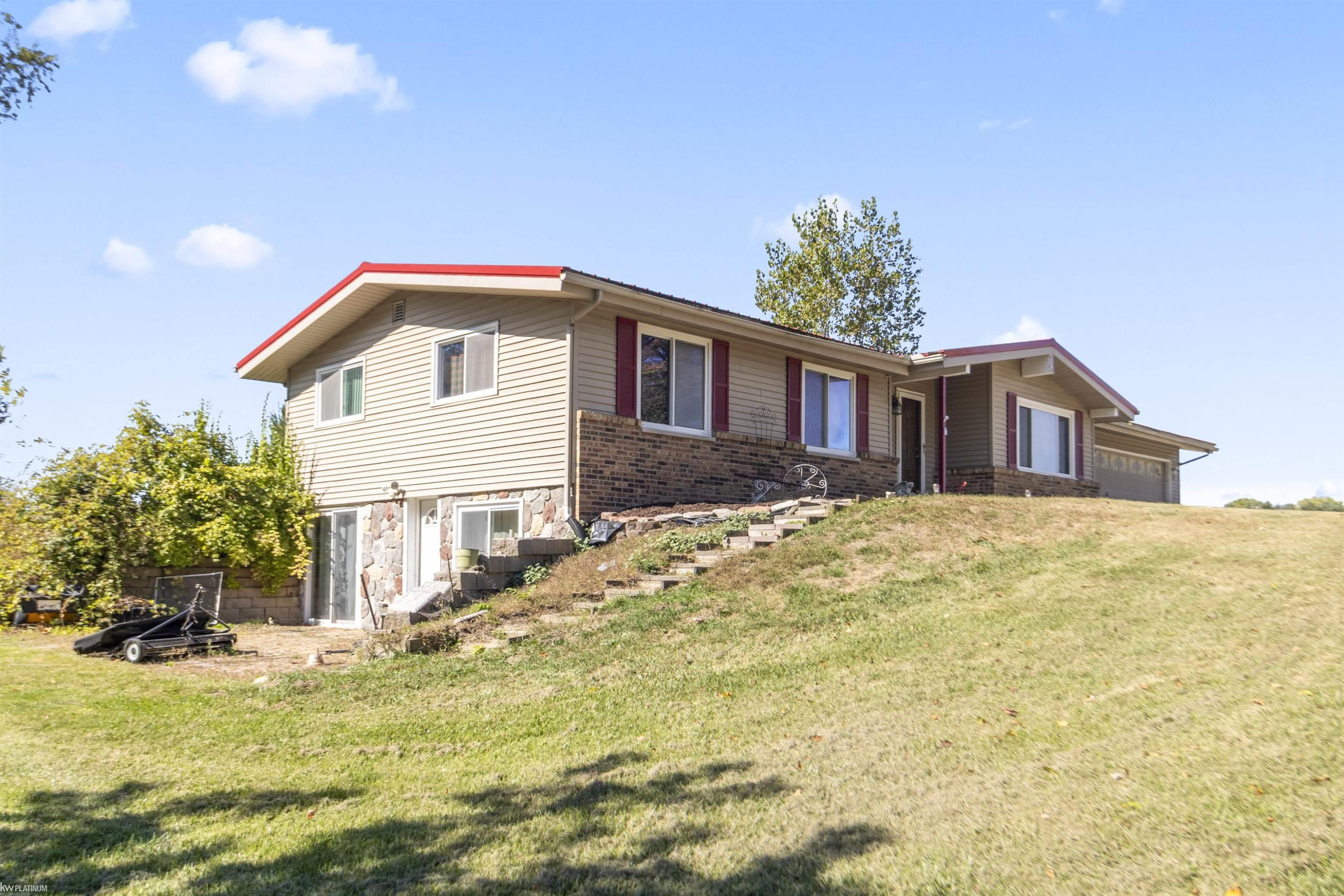 8135 State Road, Lakeport, MI 48059 — Photo 4