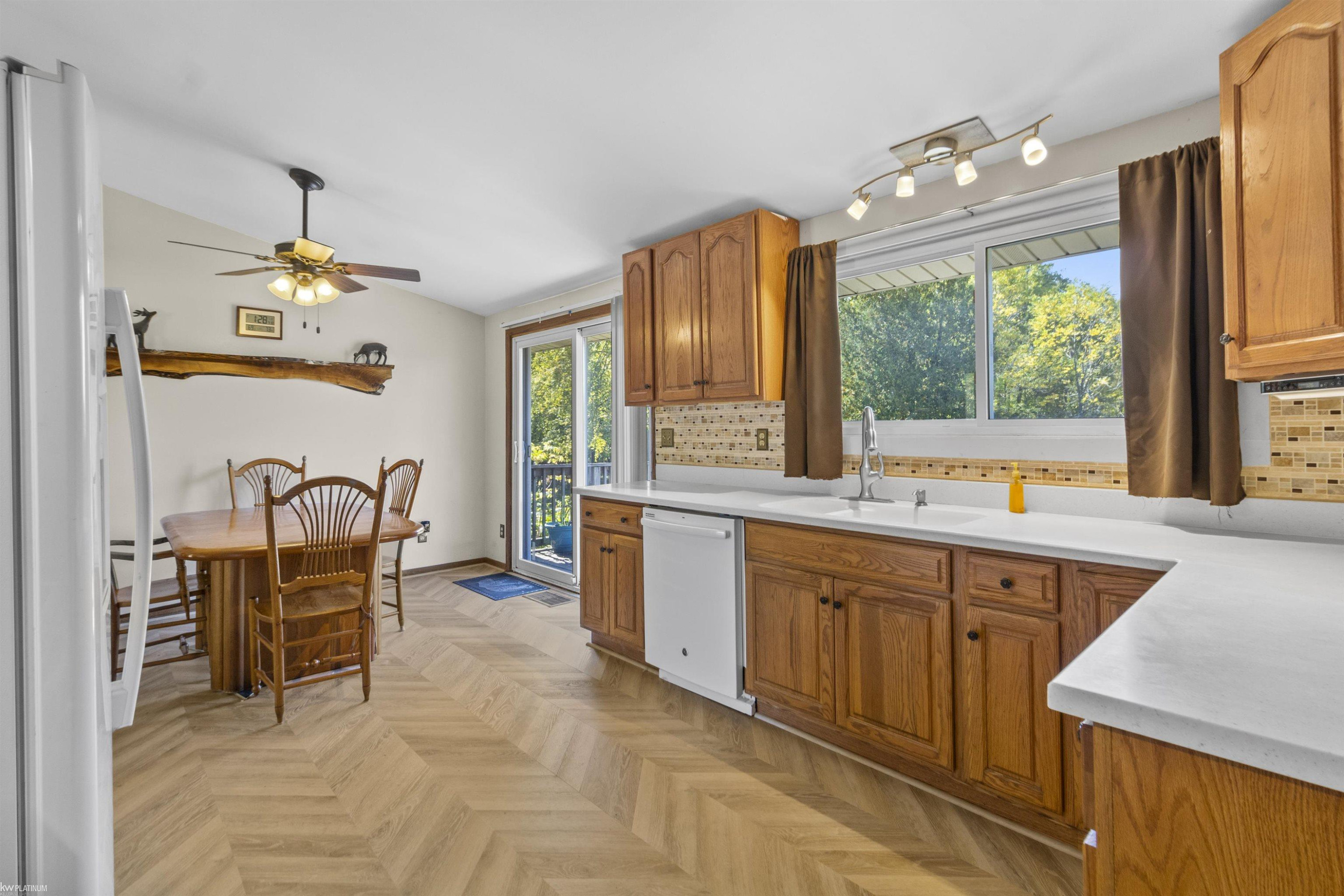 8135 State Road, Lakeport, MI 48059 — Photo 10