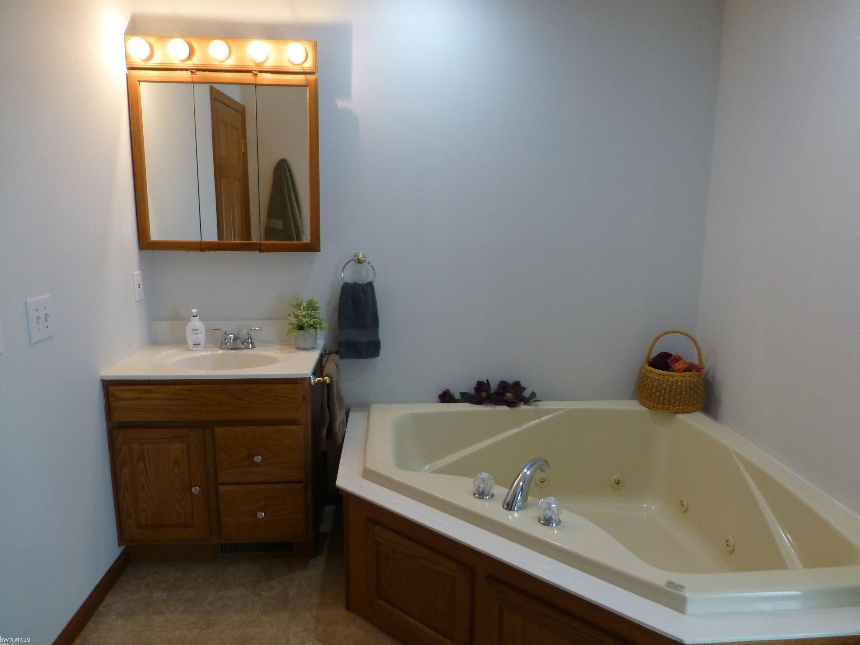 7922 Springborn Road, MI 48064 — Photo 60