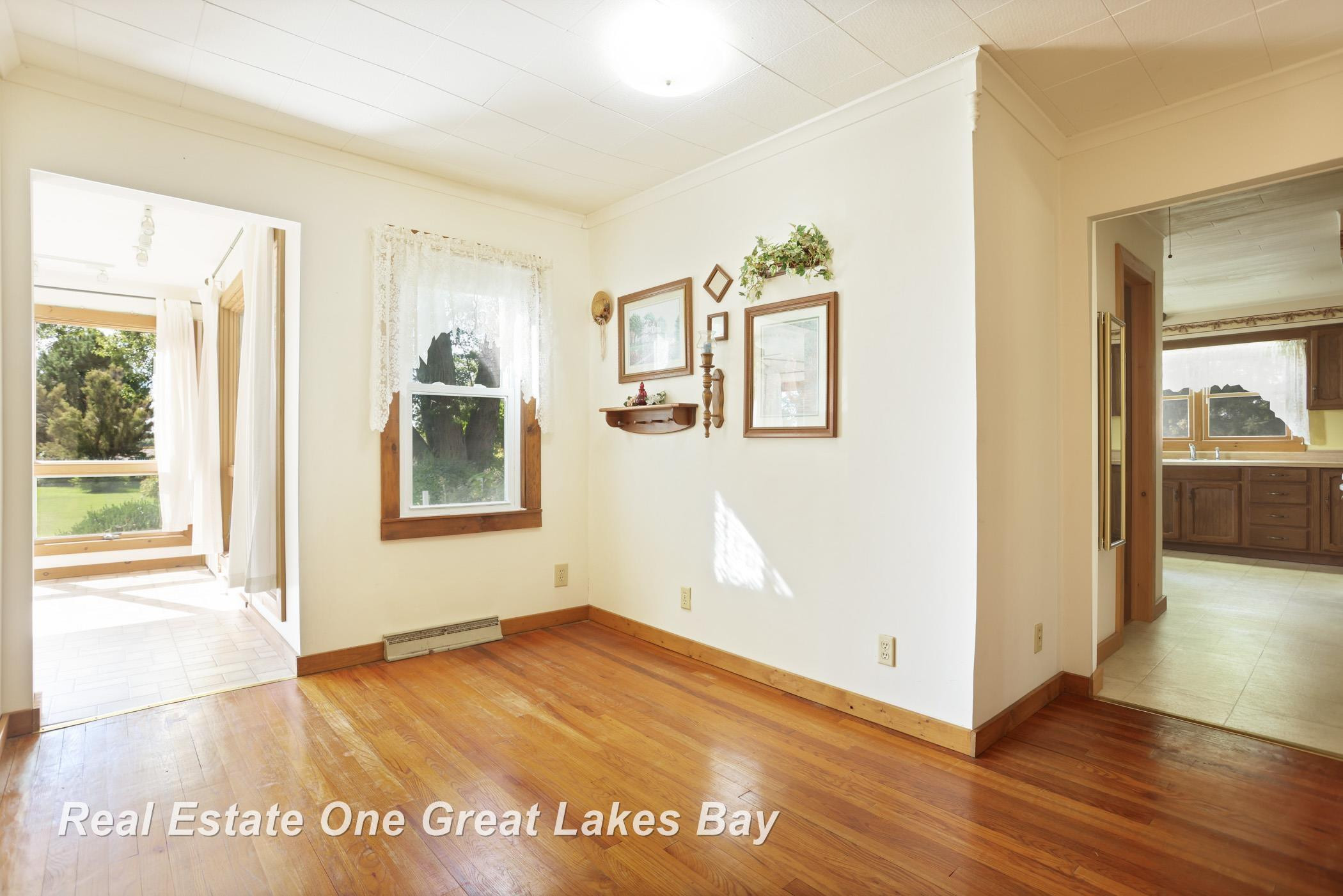 1891 W Moore Road, Saginaw, MI 48601 — Photo 4