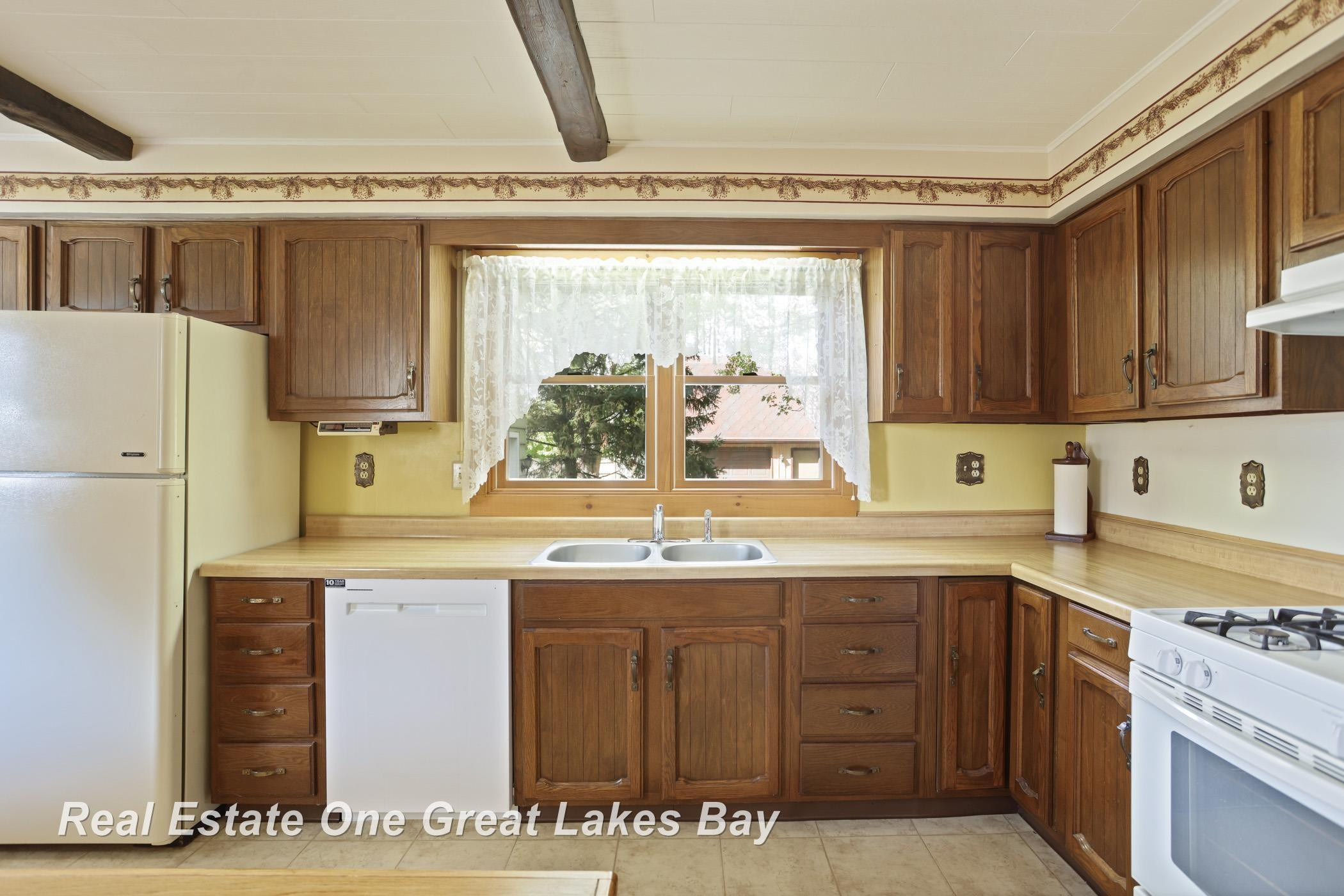 1891 W Moore Road, Saginaw, MI 48601 — Photo 12
