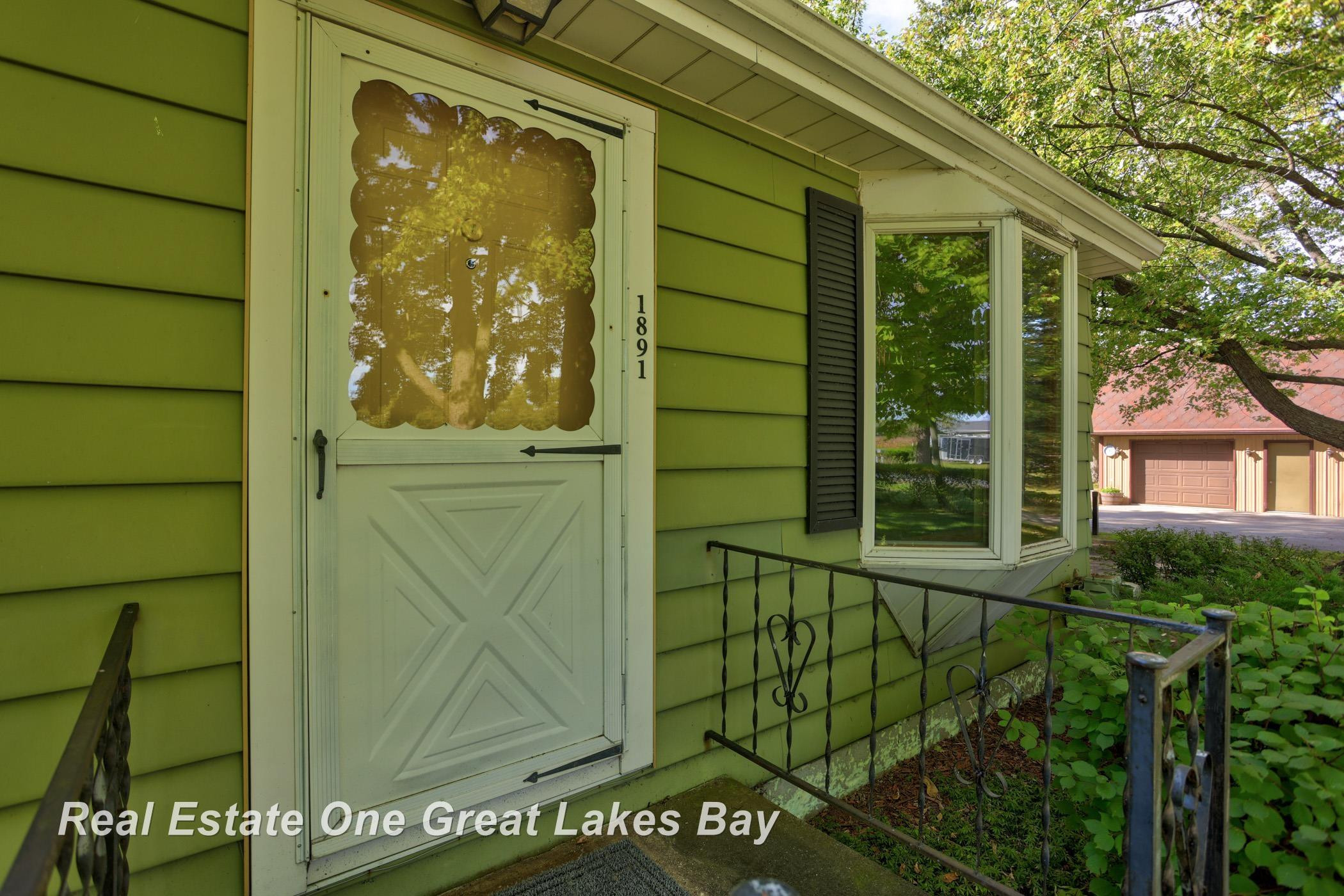 1891 W Moore Road, Saginaw, MI 48601 — Photo 18