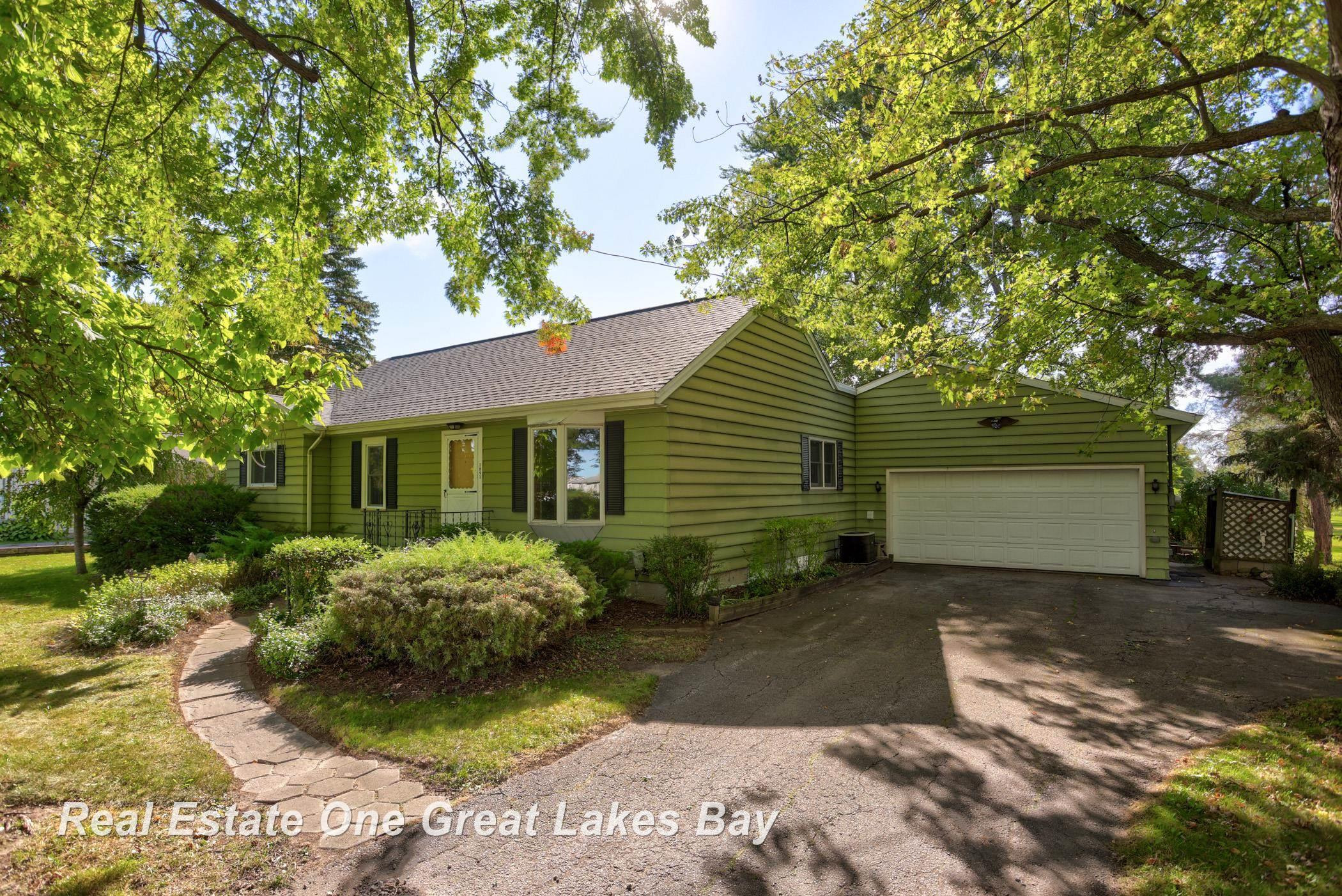 1891 W Moore Road, Saginaw, MI 48601 — Photo 19