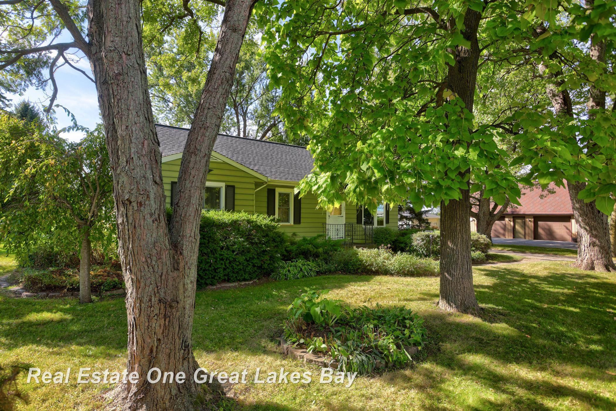 1891 W Moore Road, Saginaw, MI 48601 — Photo 20