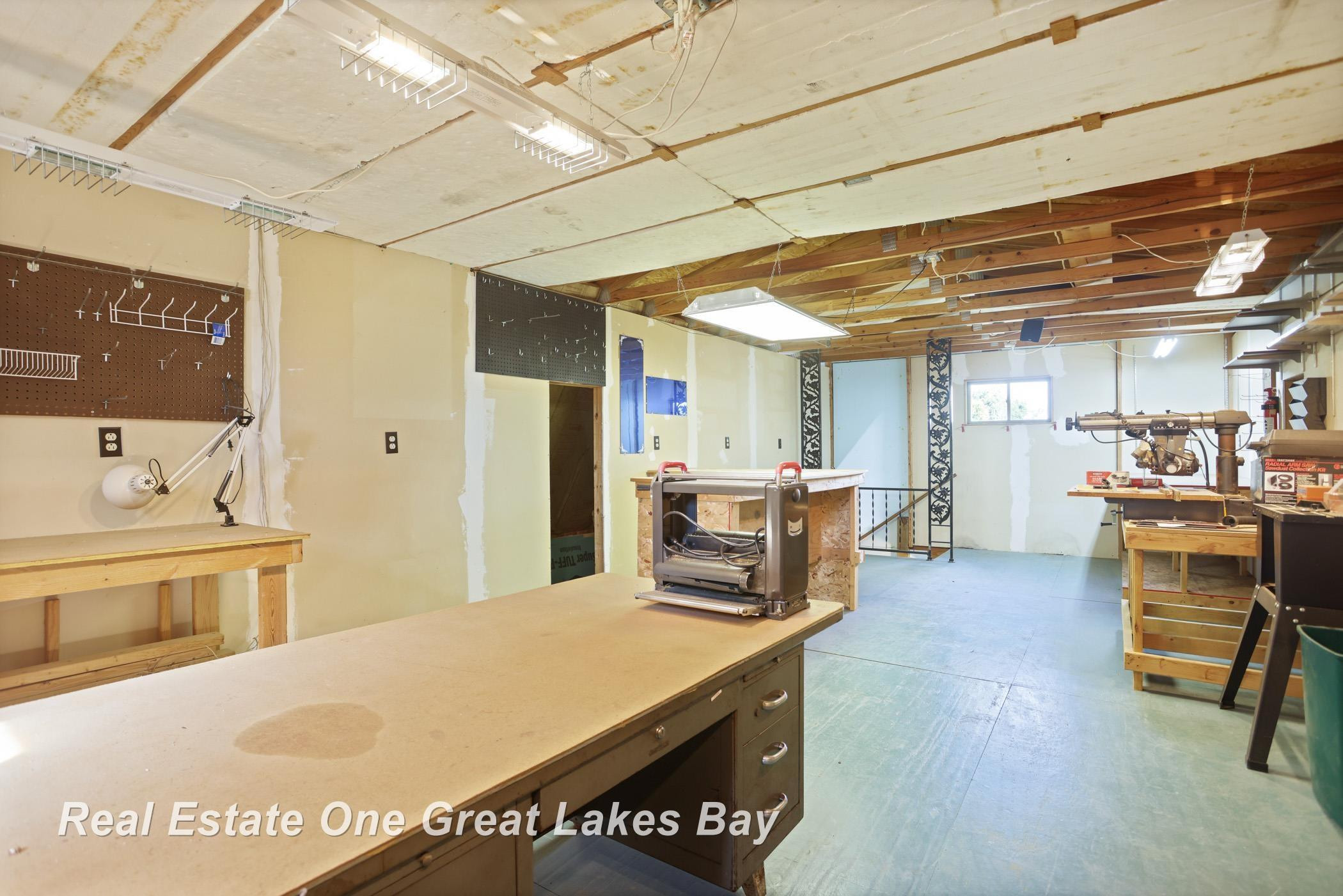 1891 W Moore Road, Saginaw, MI 48601 — Photo 22