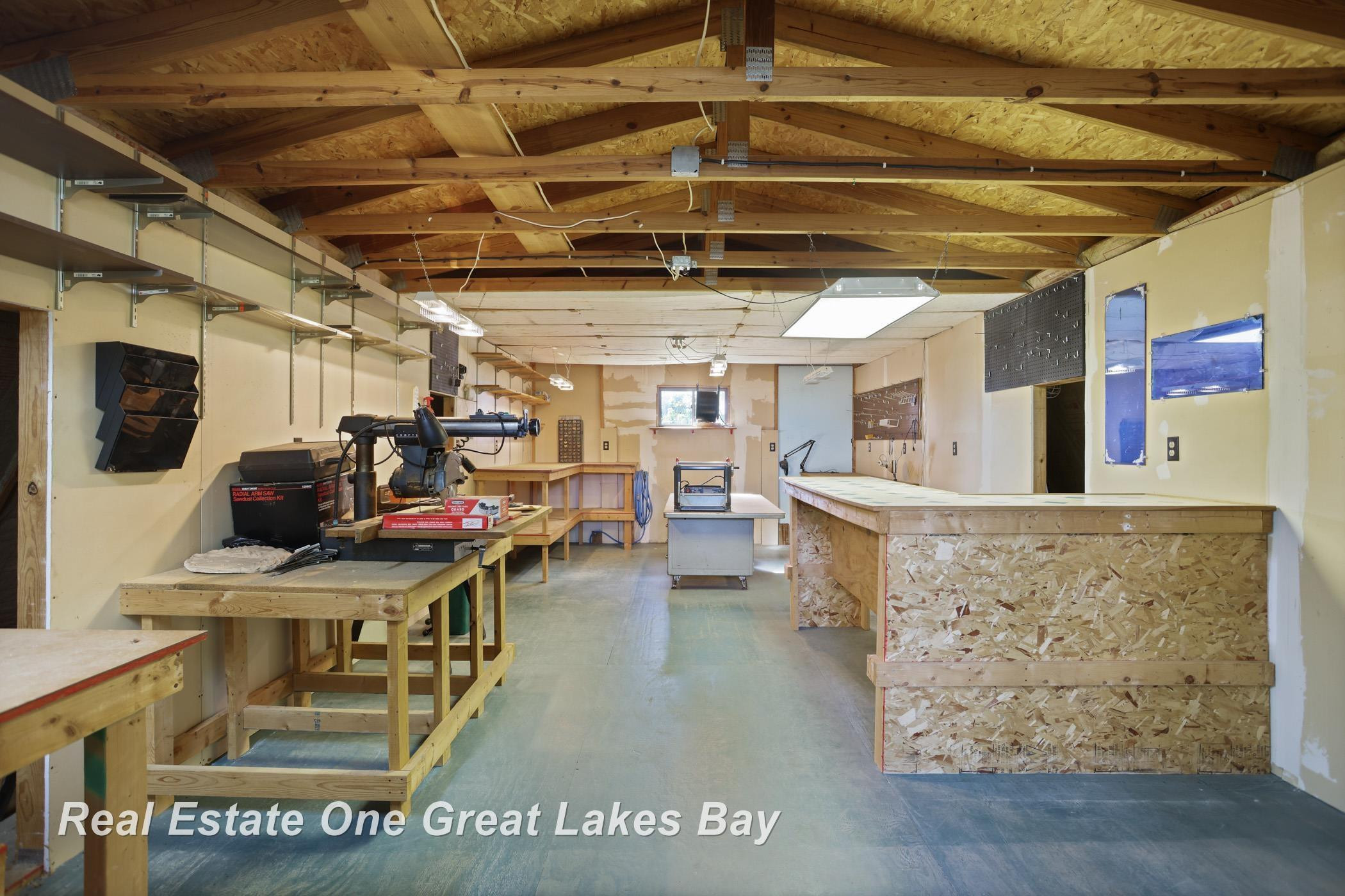 1891 W Moore Road, Saginaw, MI 48601 — Photo 23