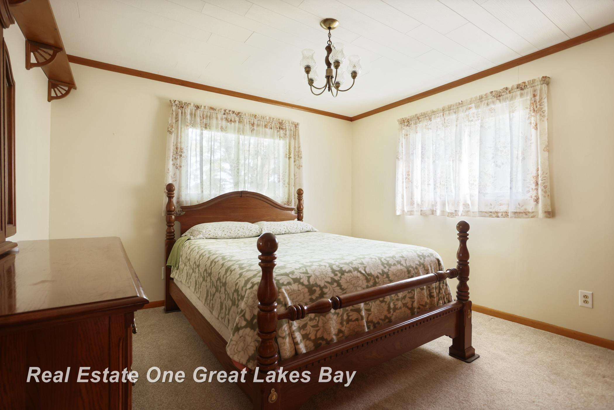 1891 W Moore Road, Saginaw, MI 48601 — Photo 33