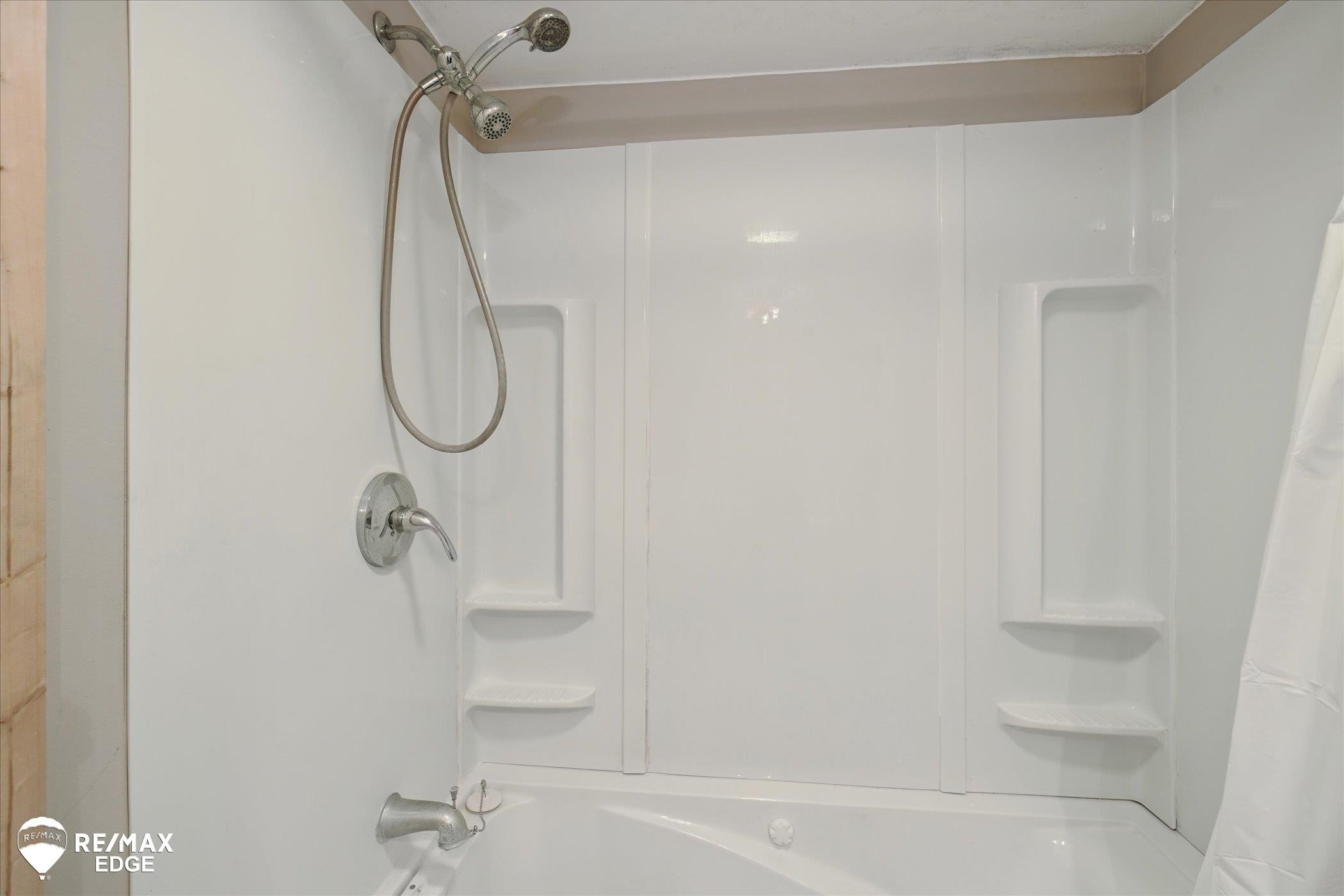 106 Hamilton Street, Byron, MI 48418 — Photo 24