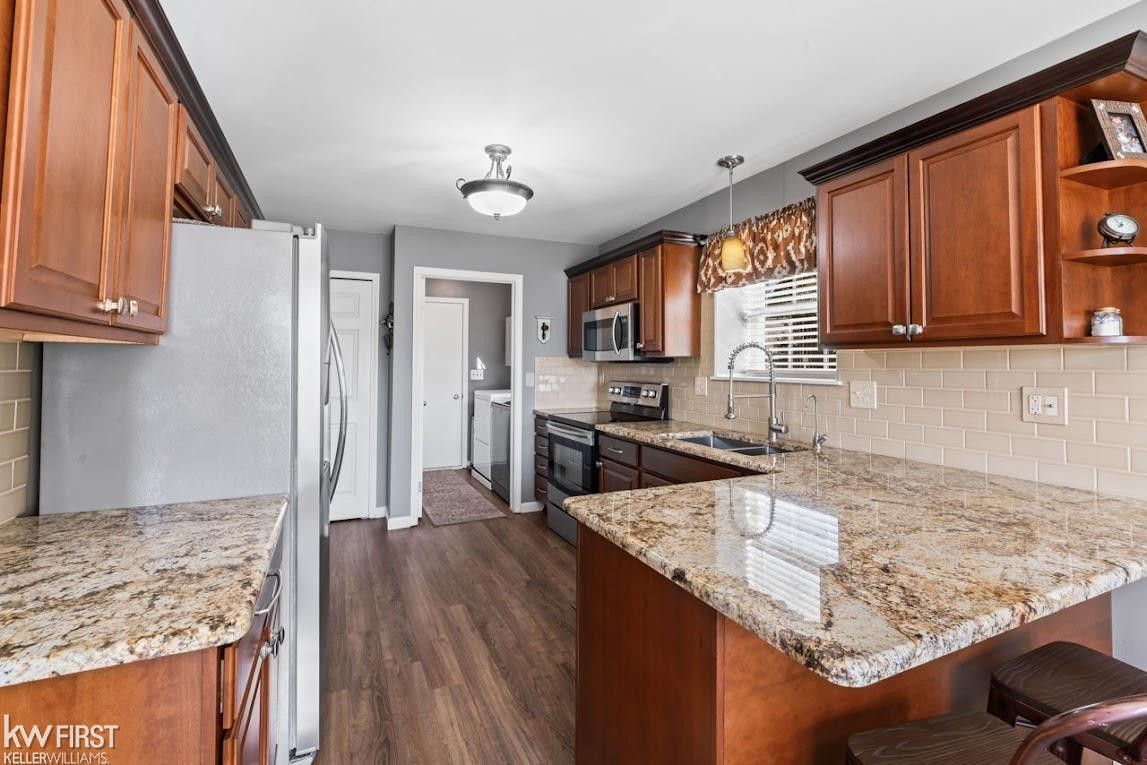 2433 Fenton Creek Lane, Fenton, MI 48430 — Photo 8