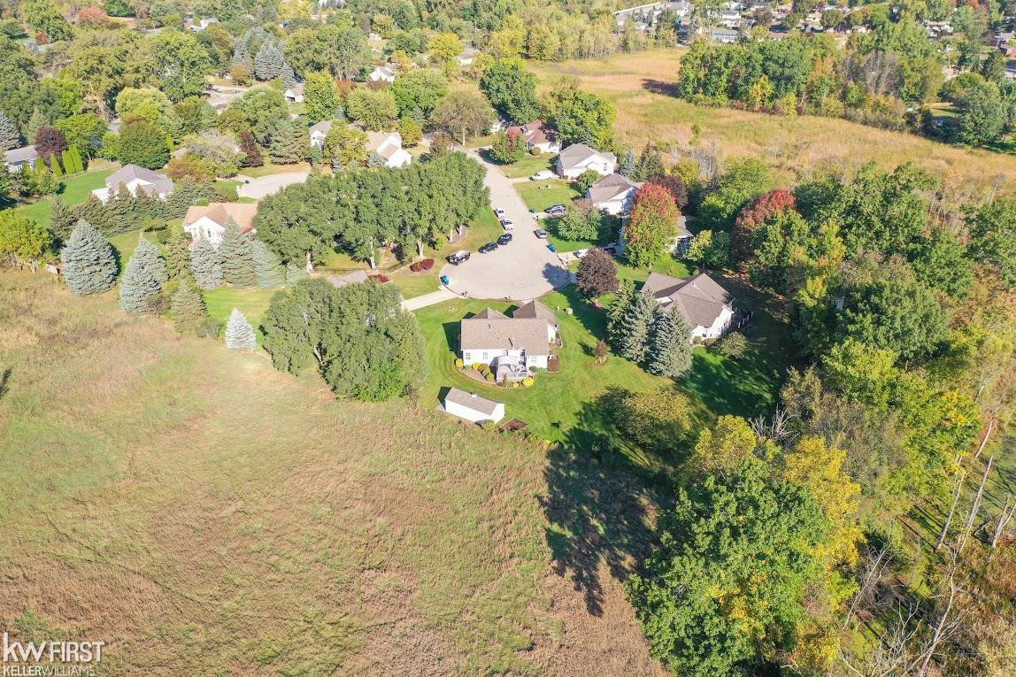 2433 Fenton Creek Lane, Fenton, MI 48430 — Photo 28