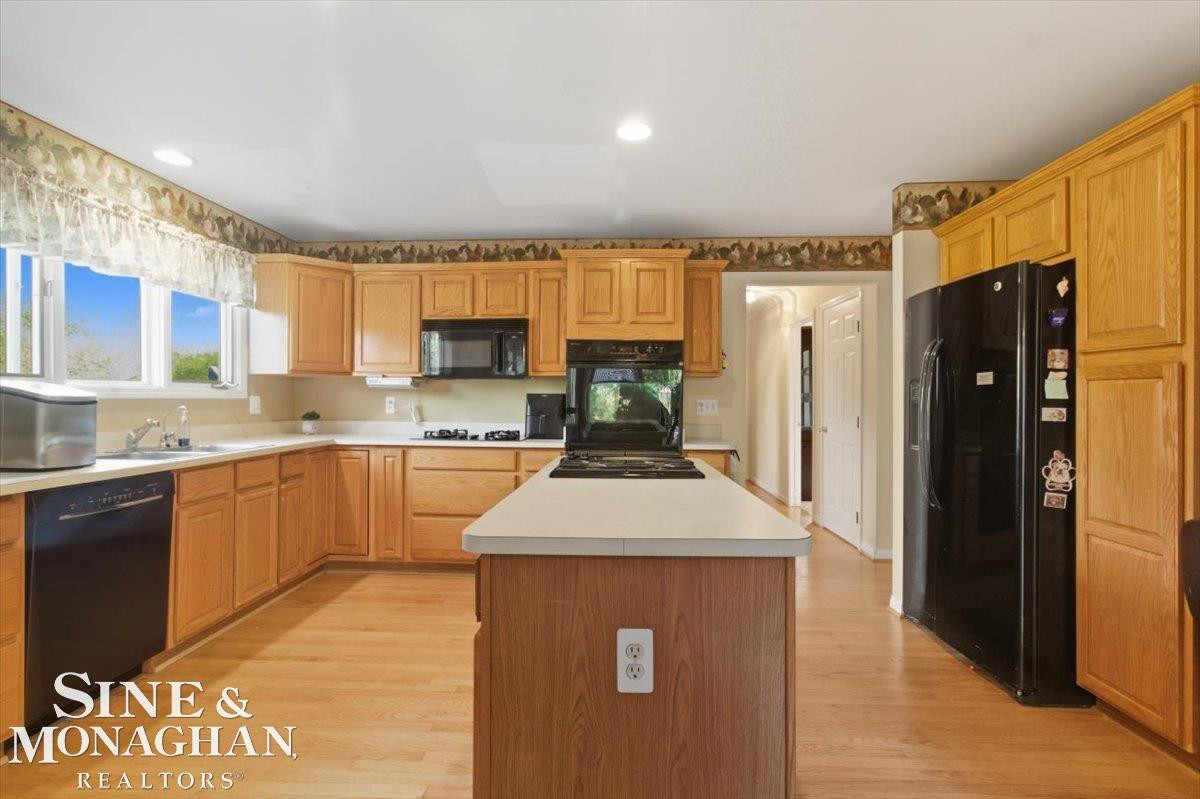 1779 Mack Road, Leonard, MI 48367 — Photo 11
