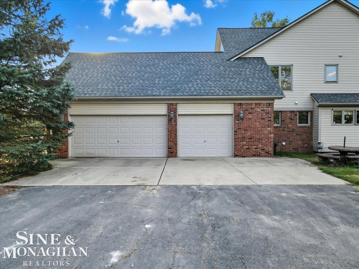1779 Mack Road, Leonard, MI 48367 — Photo 32