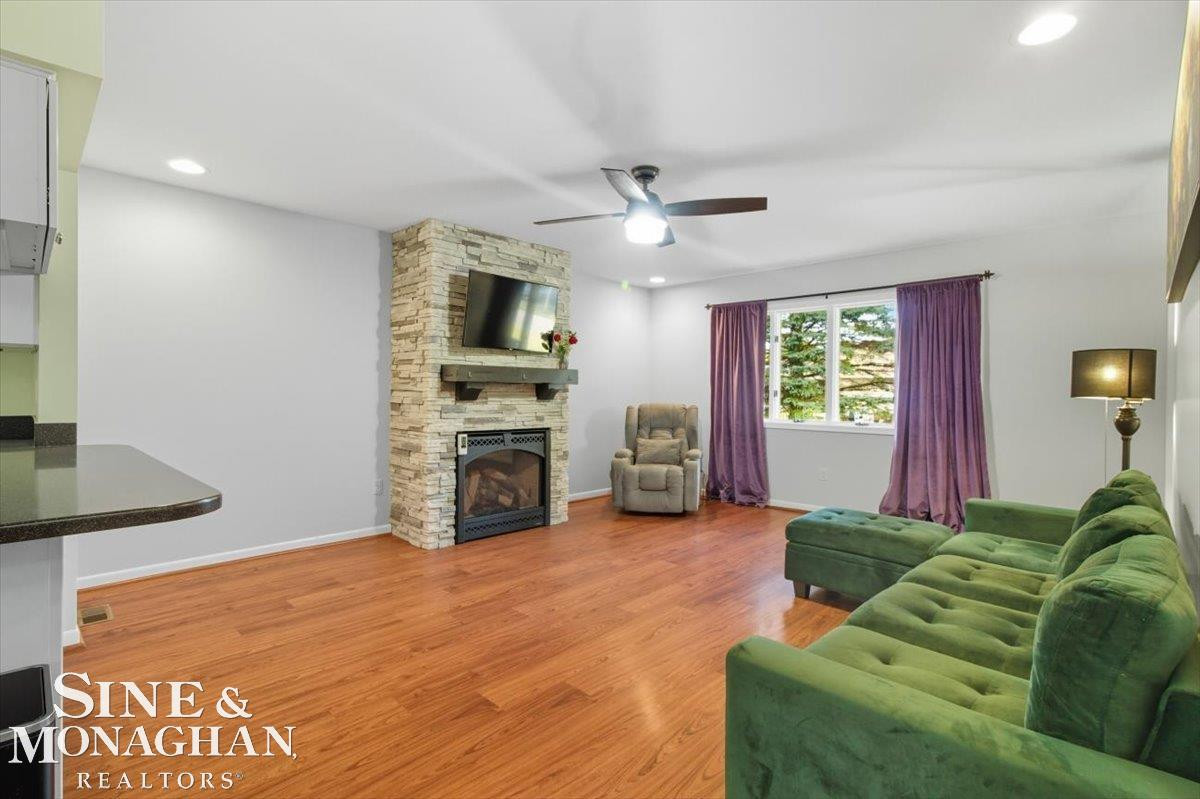585 Aspen Way, MI — Photo 13