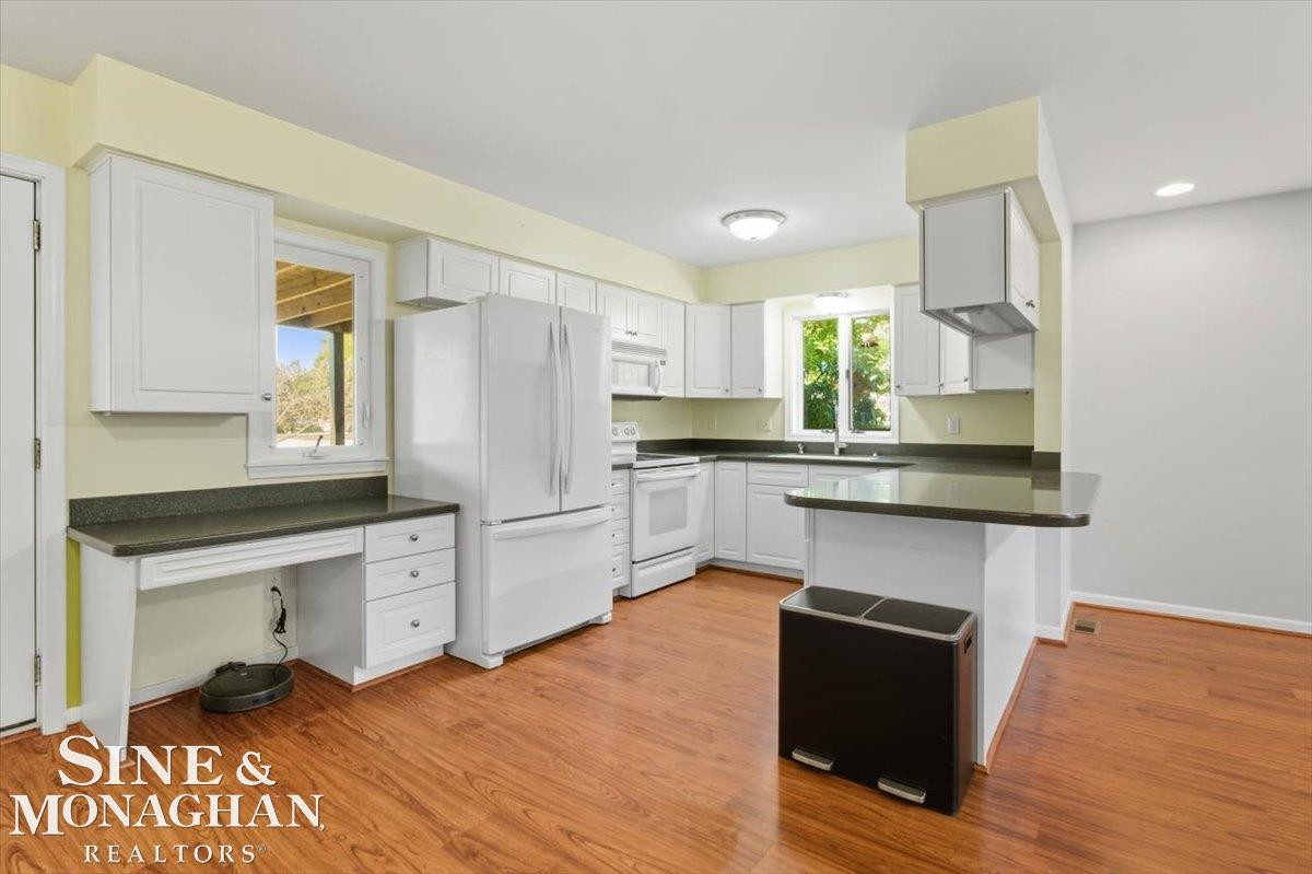 585 Aspen Way, MI — Photo 14