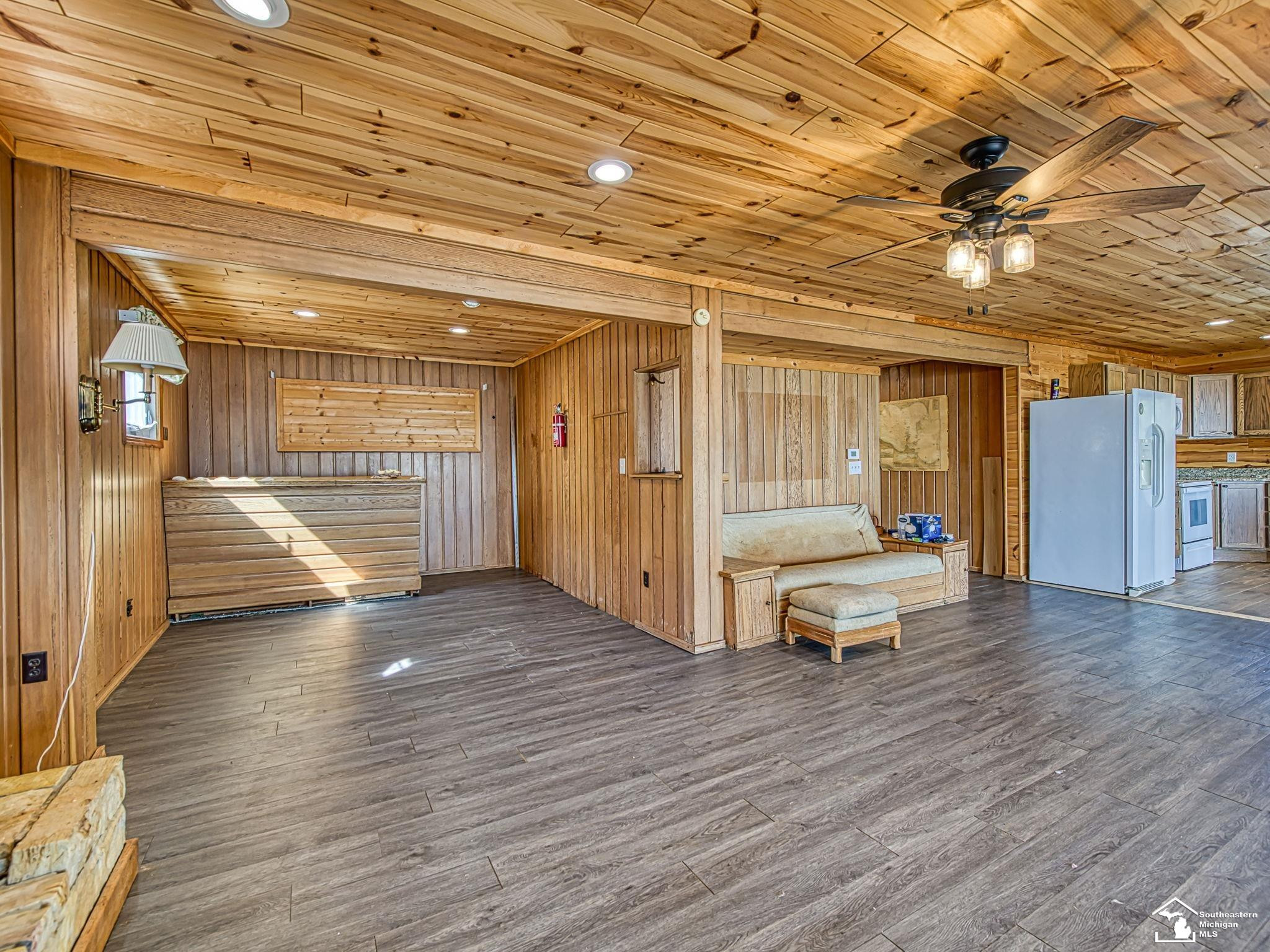 12294 Lakeshore Drive, La Salle, MI — Photo 10