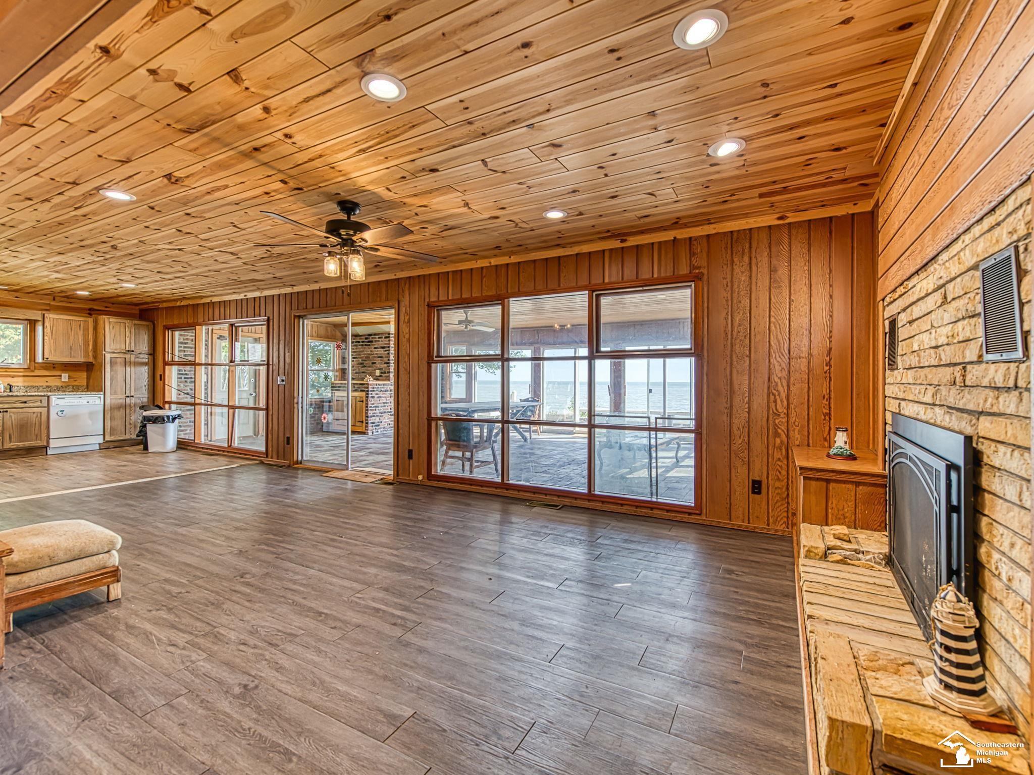 12294 Lakeshore Drive, La Salle, MI — Photo 13