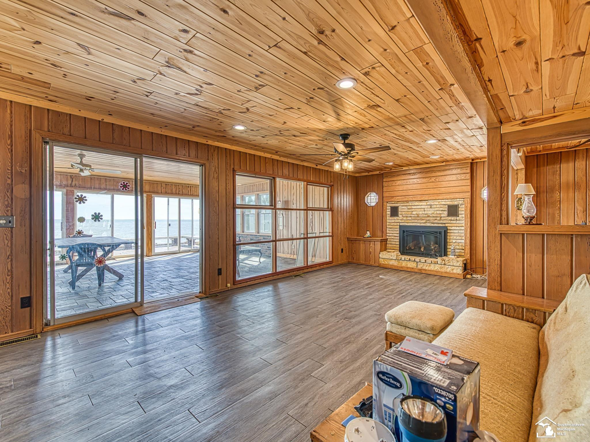 12294 Lakeshore Drive, La Salle, MI — Photo 15