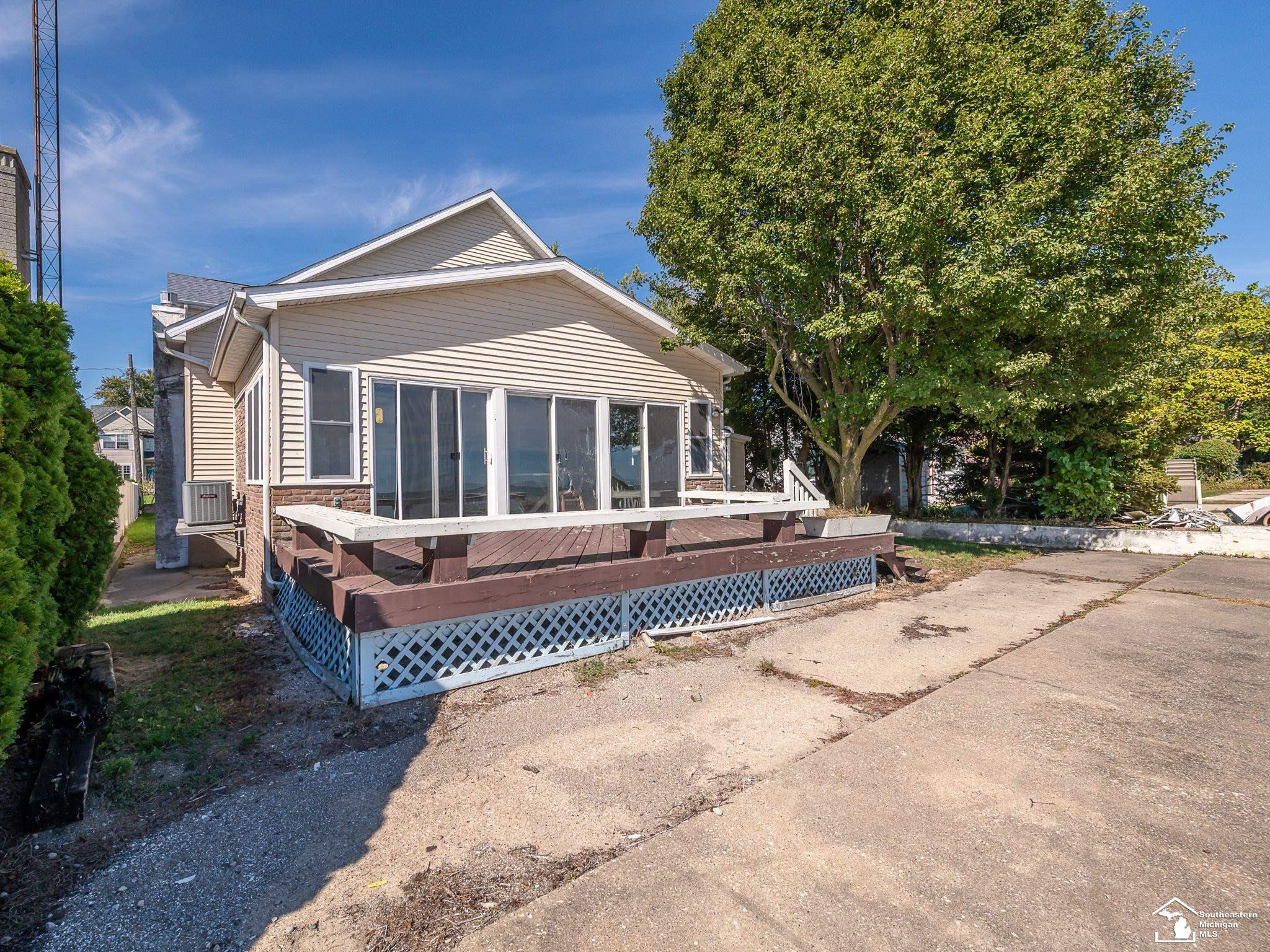 12294 Lakeshore Drive, La Salle, MI — Photo 2