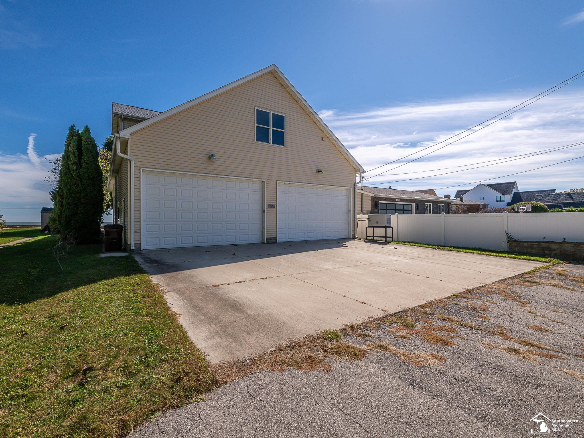 12294 Lakeshore Drive, La Salle, MI — Photo 4