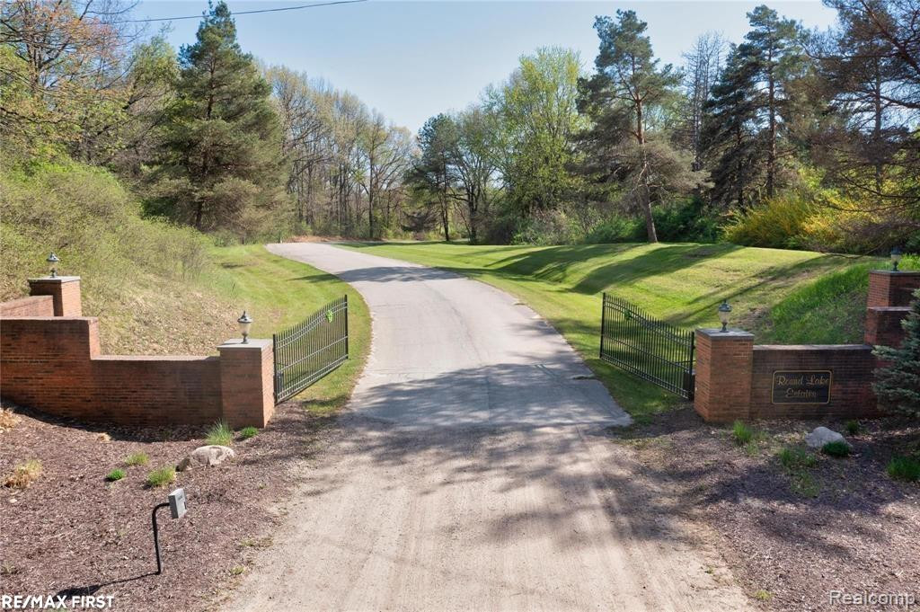 0000 Round Lake Lane, Leonard, MI 48367 — Photo 2