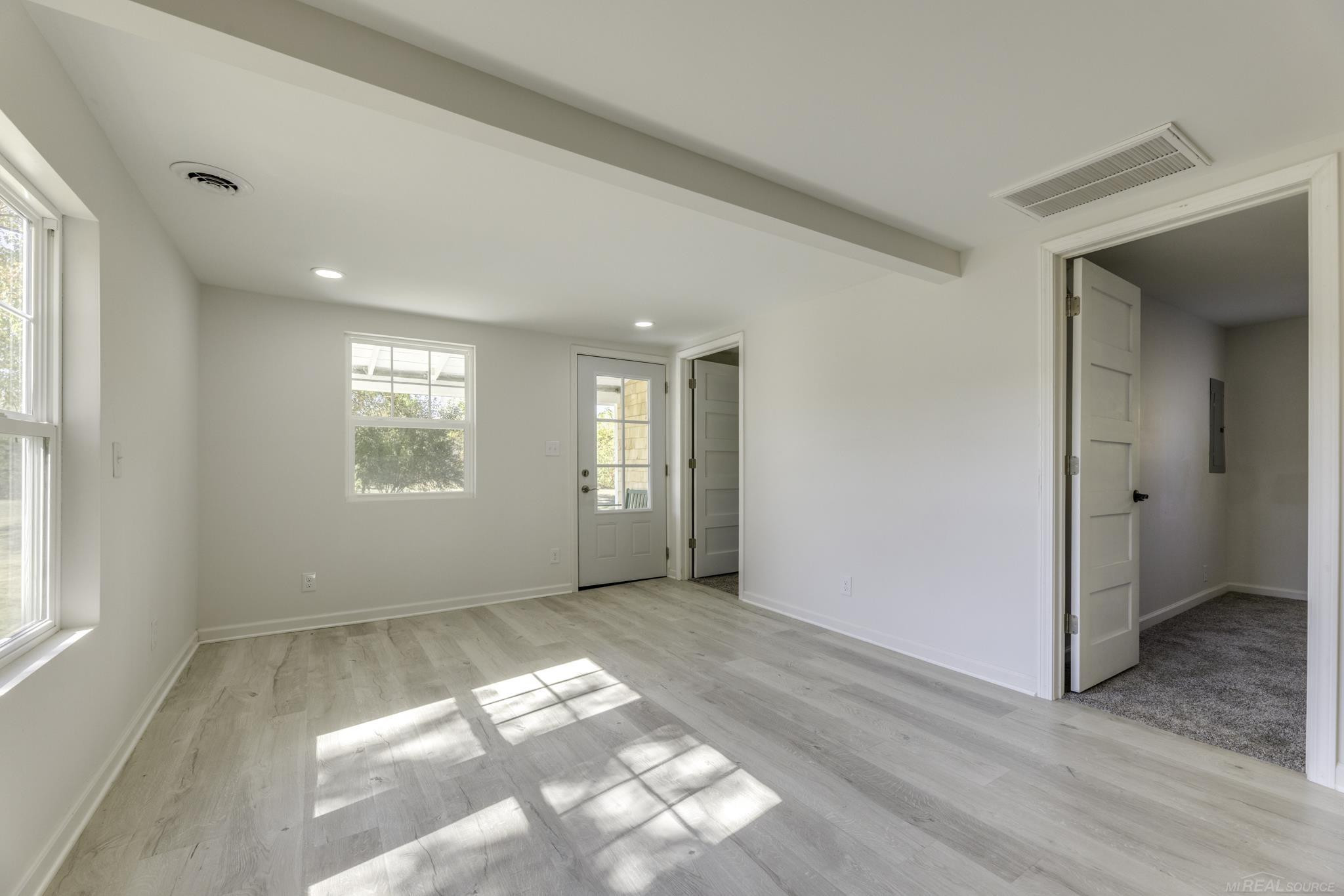 8027 Lakeshore Road, Lexington, MI 48450 — Photo 10