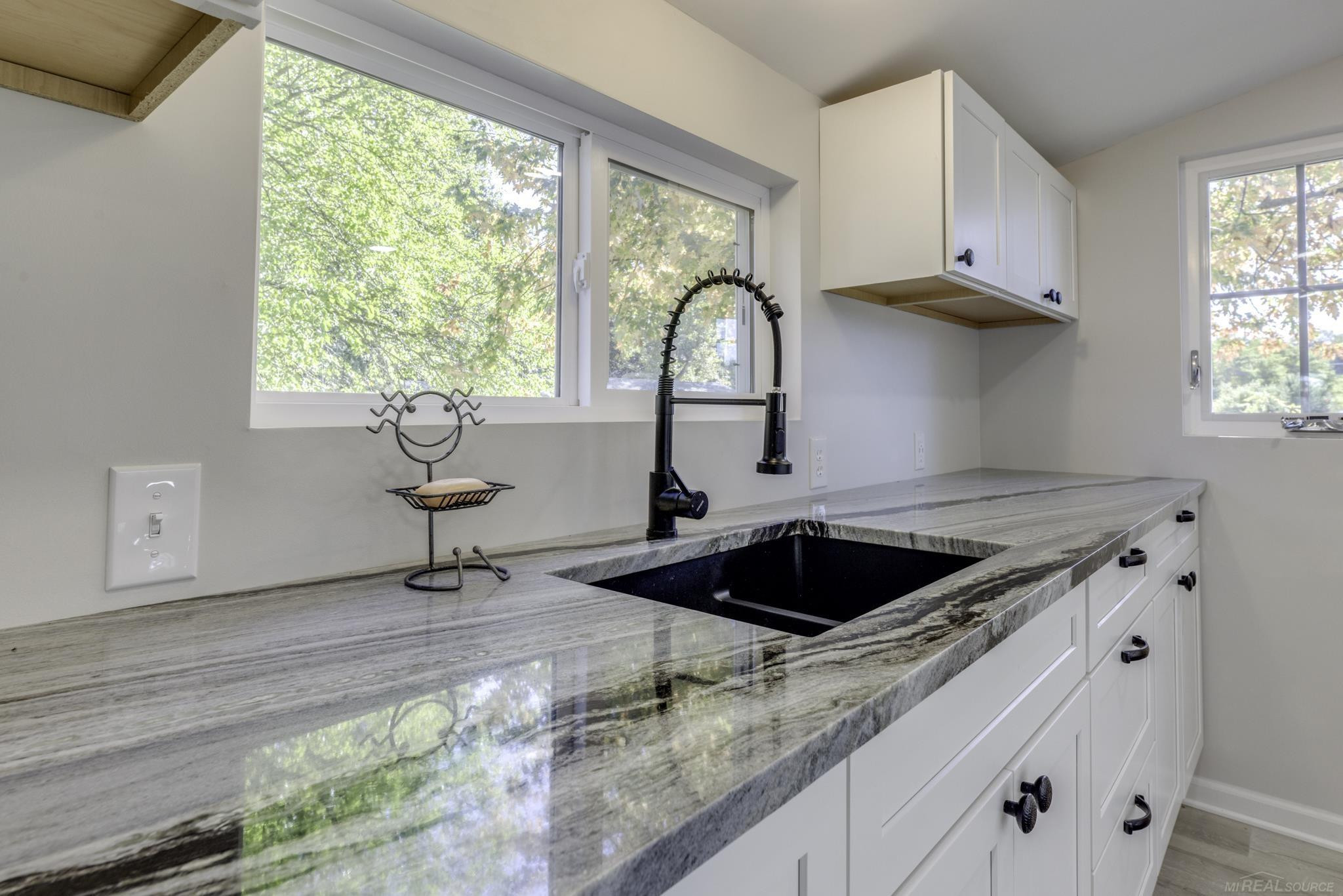 8027 Lakeshore Road, Lexington, MI 48450 — Photo 15