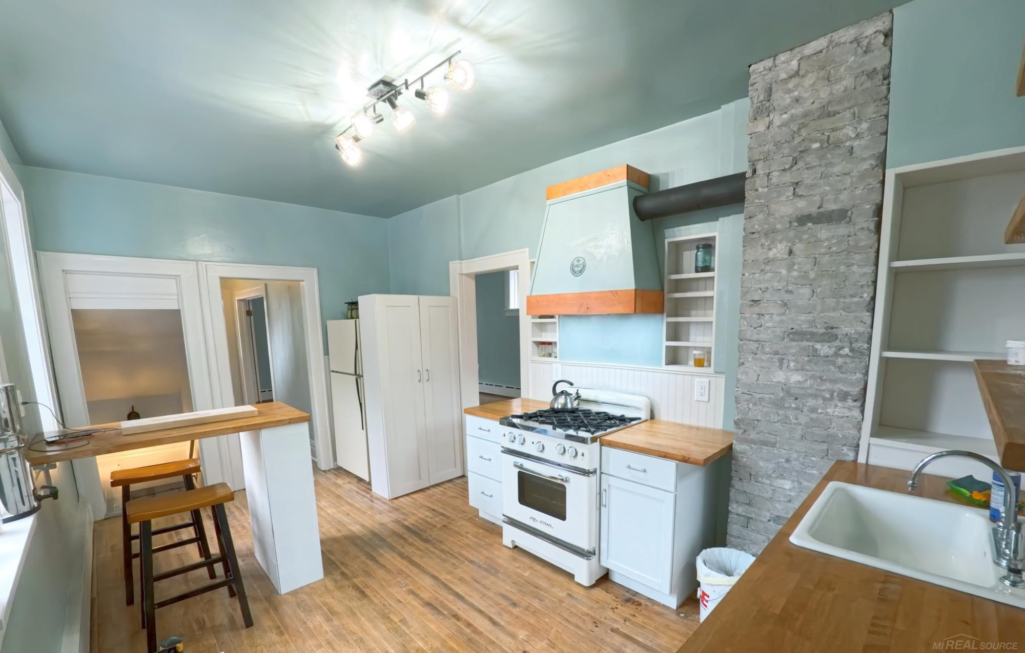 806 Pine Street, Calumet, MI 49913 — Photo 7